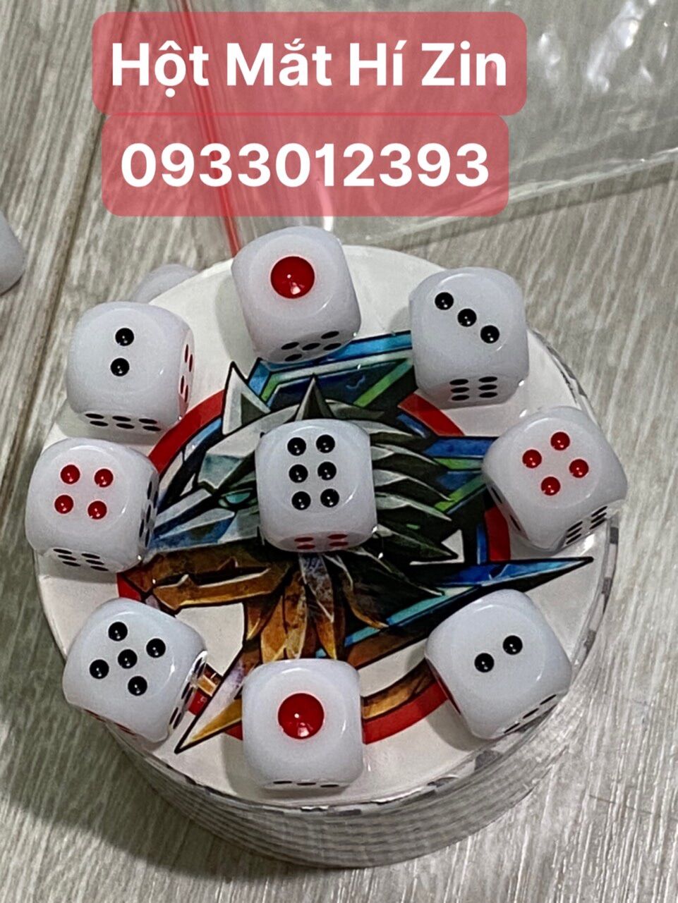 Hột tài xỉu chấm nhỏ tặng kèm chén nắp