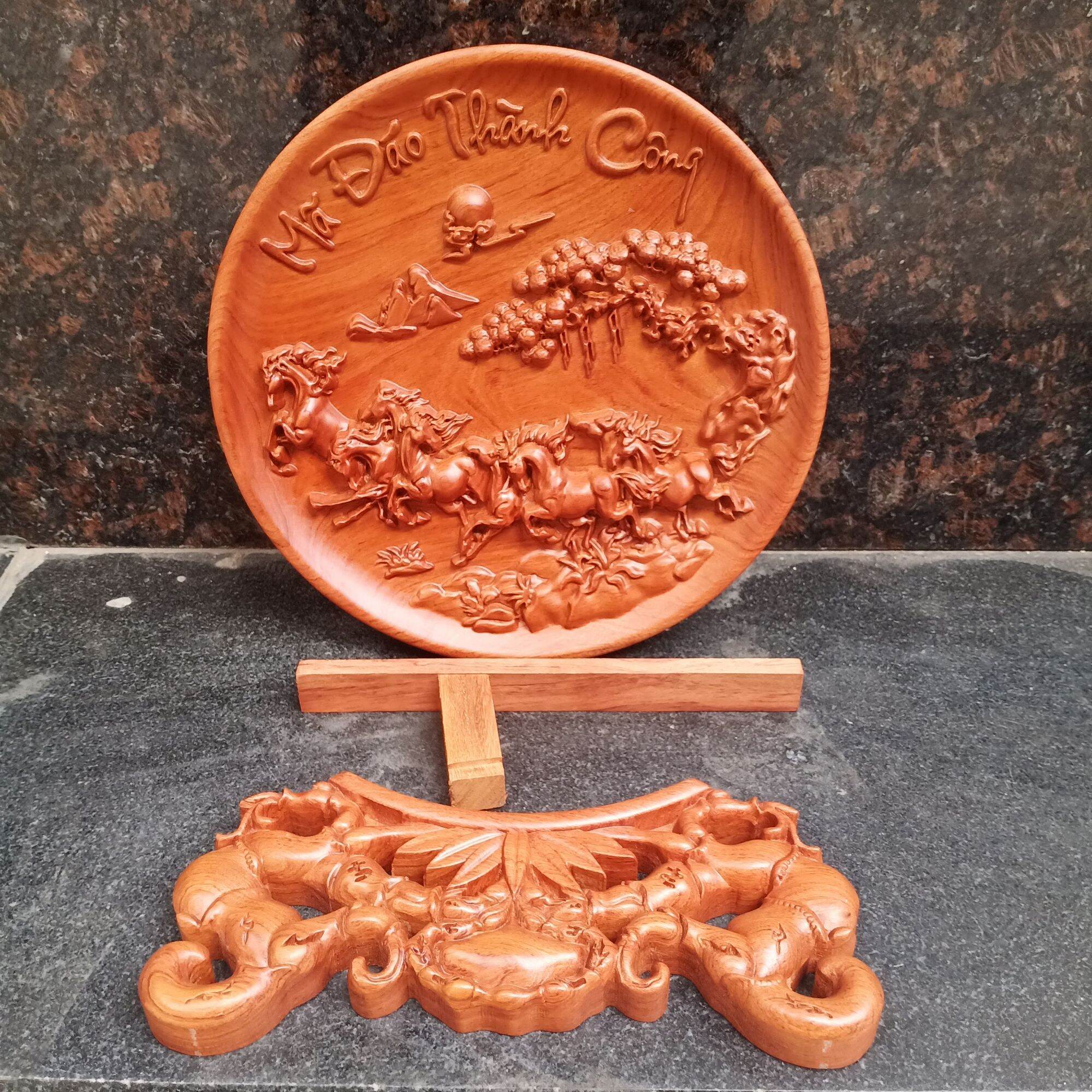 Tranh đĩa gỗ (mẫu Mã đáo thành công) đường kính 30 cm