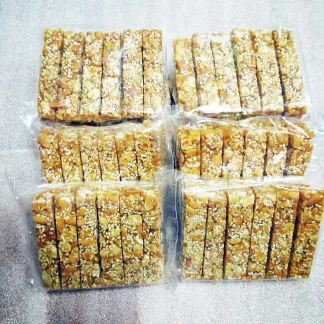 Kẹo lạc, kẹo sìu châu, kẹo lạc vừng gói 500g. 