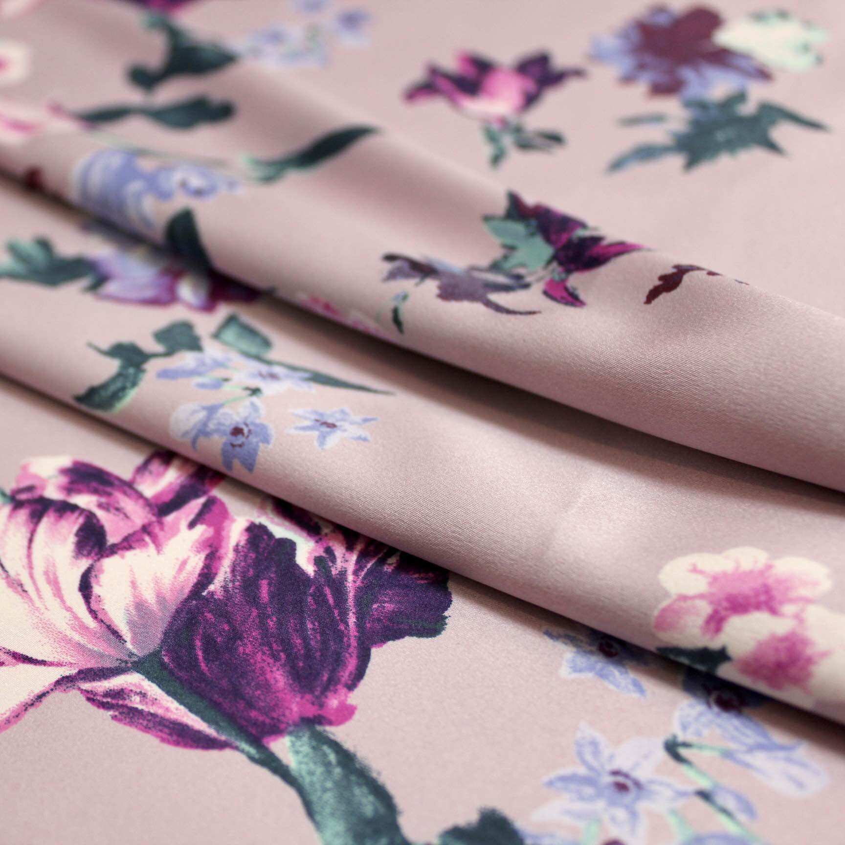 Vải lụa satin nền hồng hoa đều may đầm - áo bộ MS3502