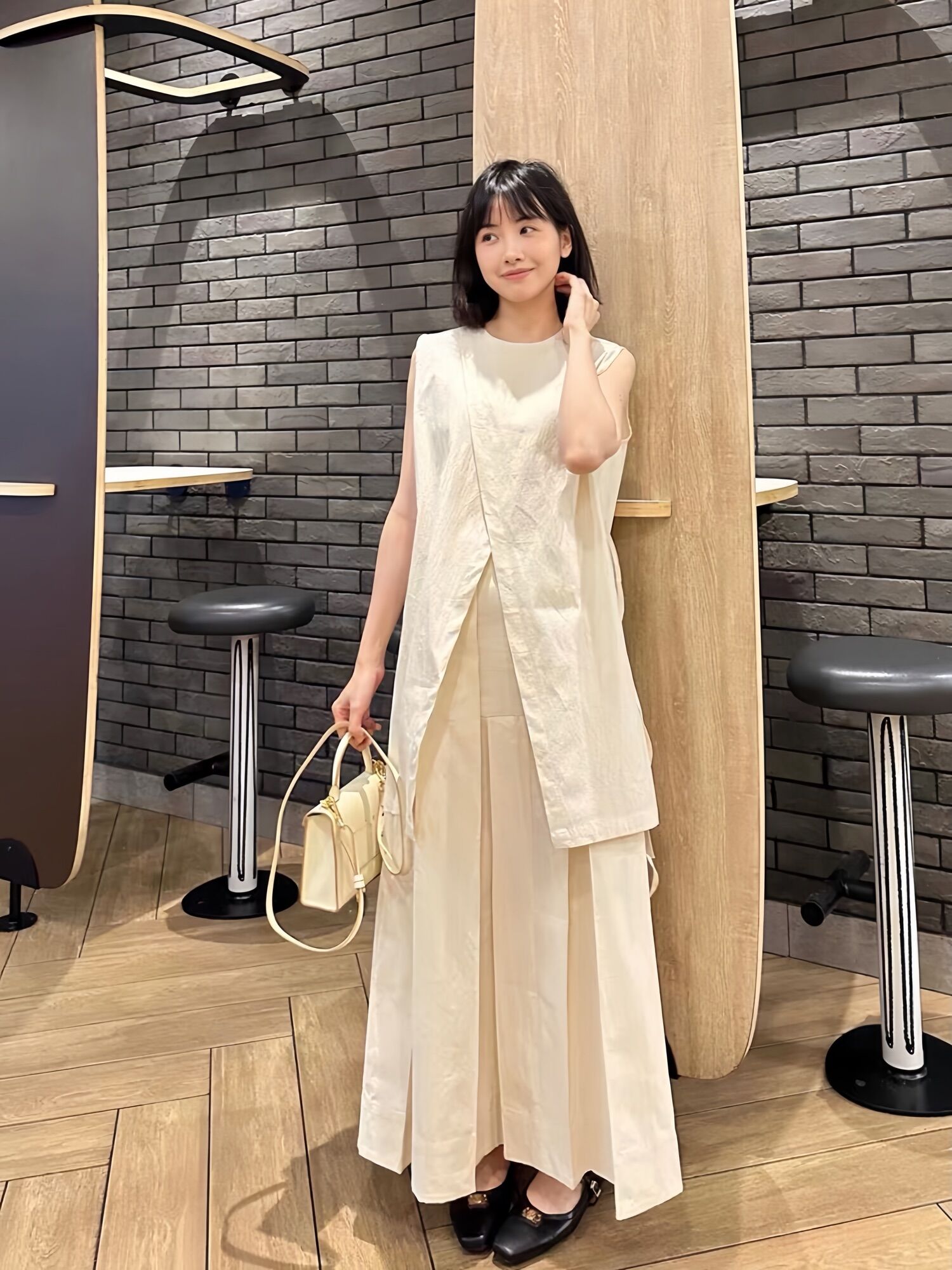 Hachi set - set chân váy dài xếp ly và áo xẻ trước