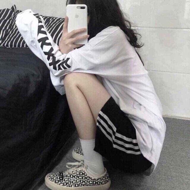 Quần đùi ba sọc