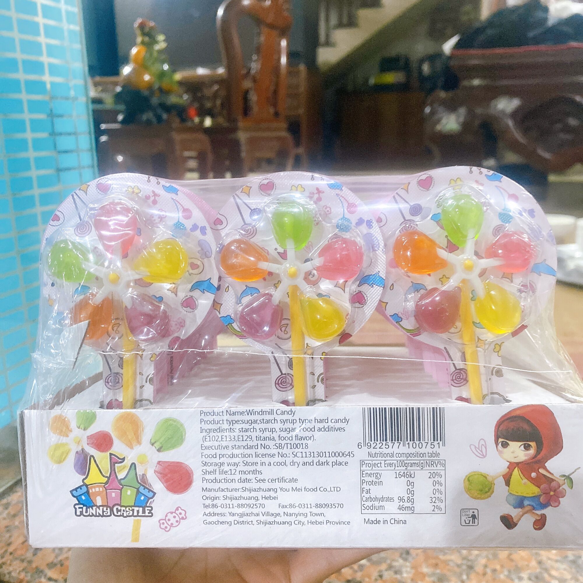 Khay 30 vỉ kẹo mút quay chong chóng