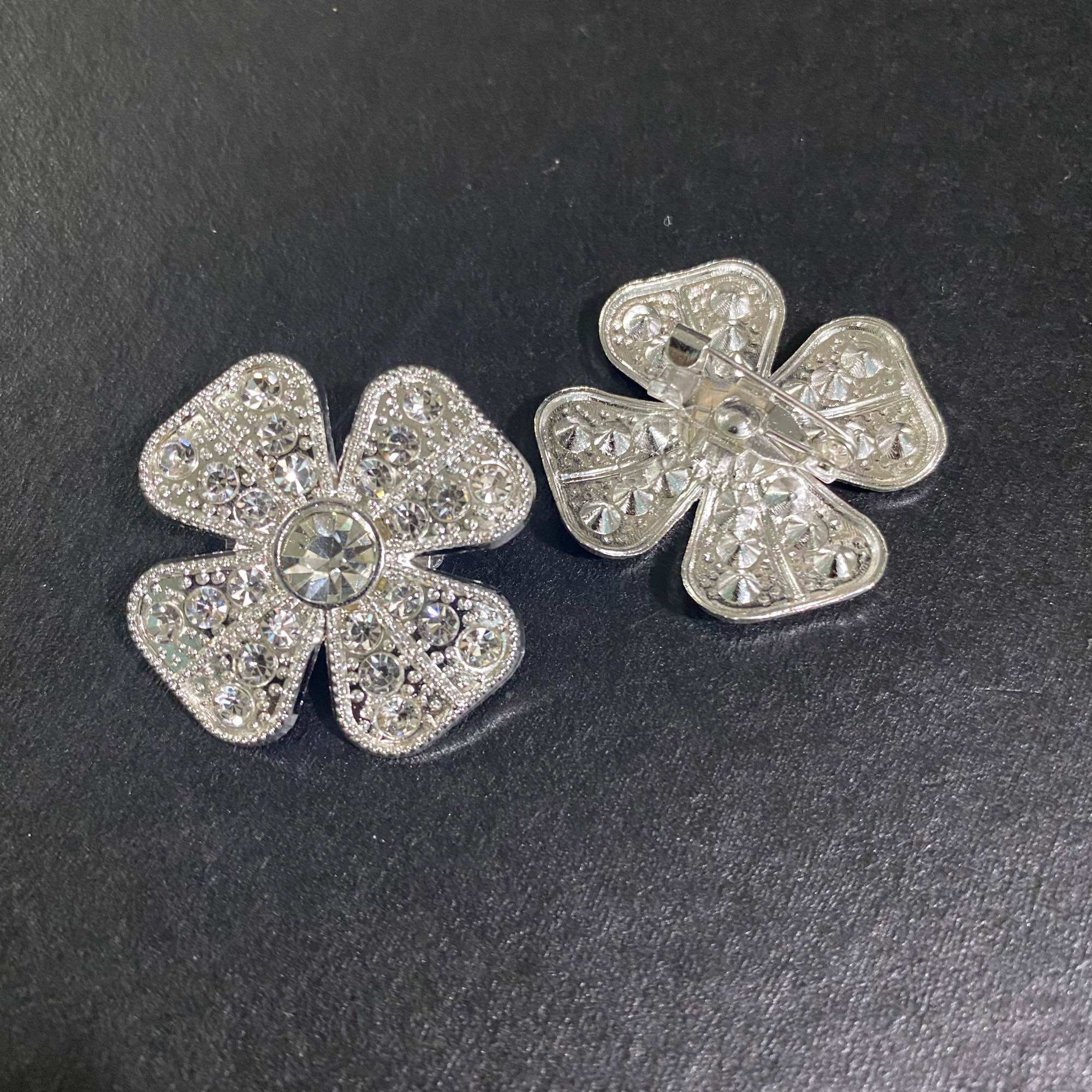 BÔNG HOA MẶT TRỜI BẰNG ĐÁ ( ghim cài áo) size 2.5cm