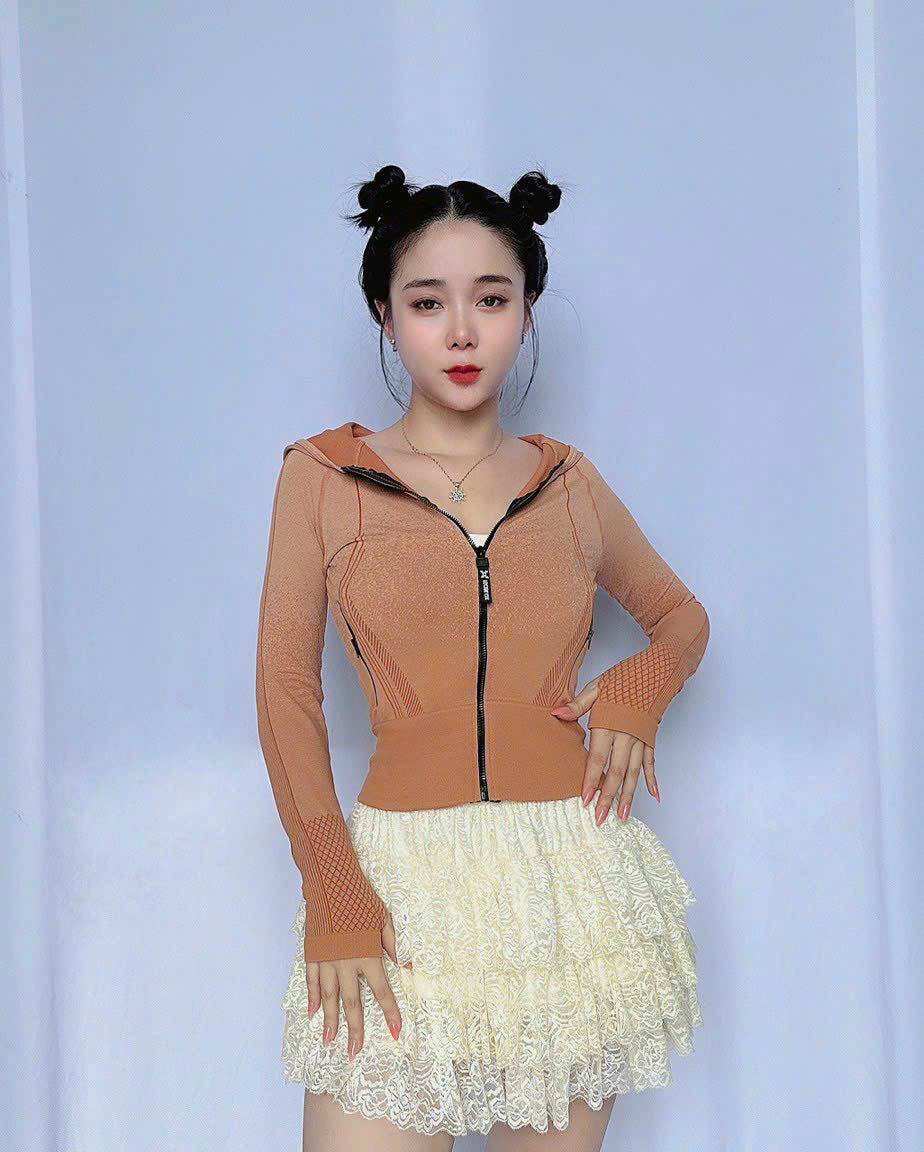 Áo khoác đốm form ngắn vải dệt quảng châu