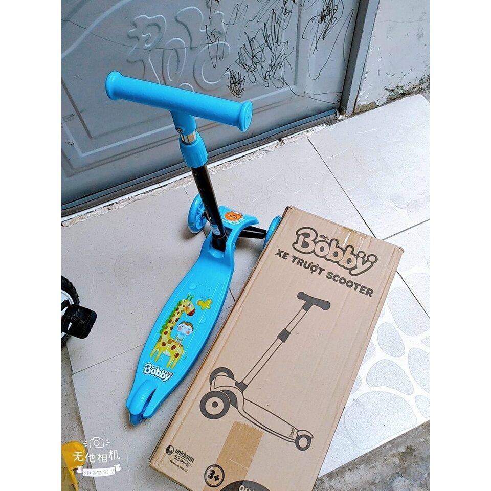 Xe đạp trượt scooter 3 bánh phát sáng cho bé quà tặng bobby
