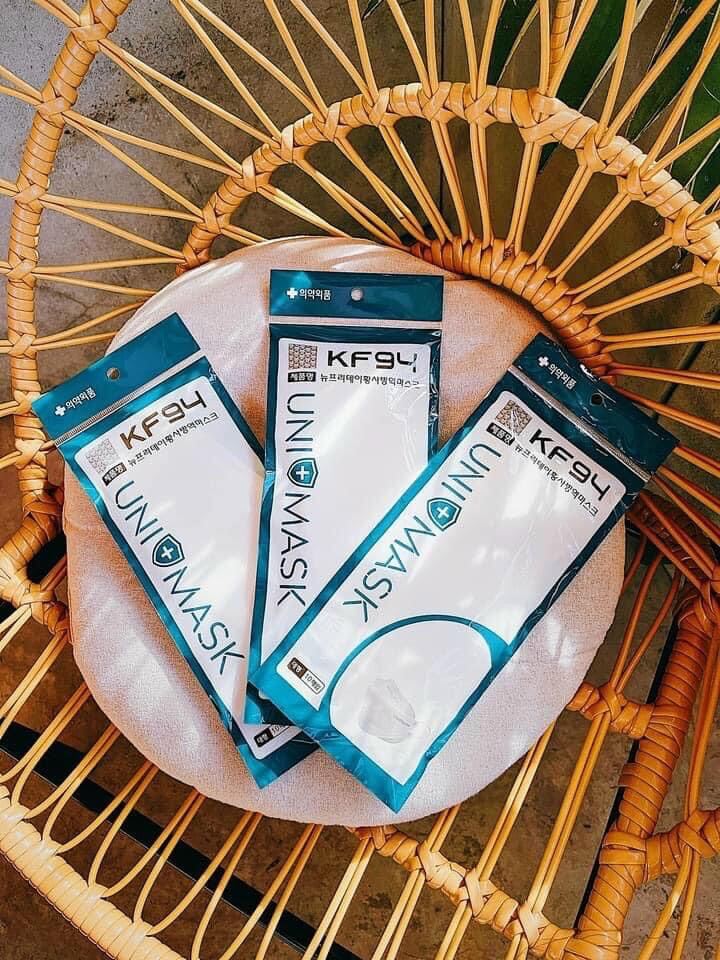 HOÀN TIỀN 15% - THÙNG 300 CÁI KHẨU TRANG KF94 4D SIÊU TỐT