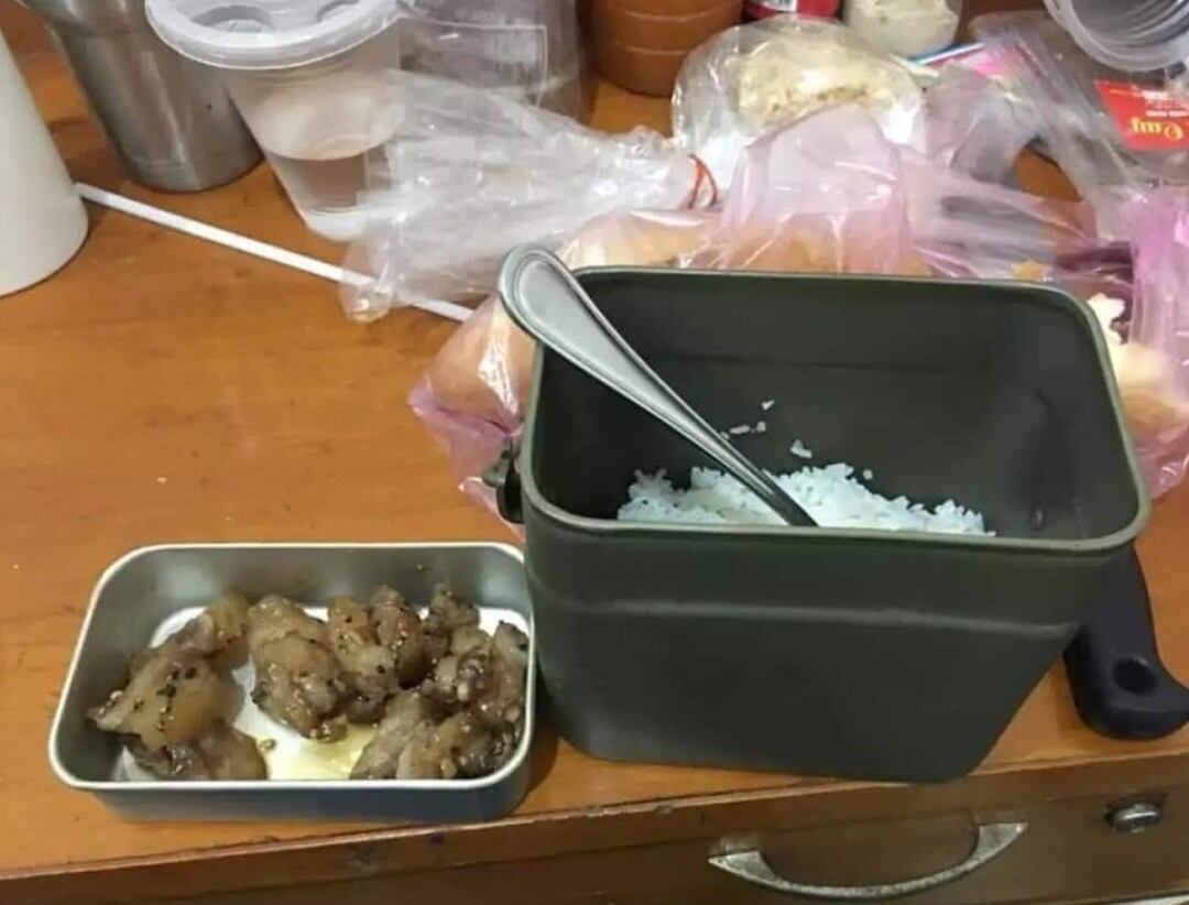 Càmèn ( Ăng gô ) đựng cơm mẫu xưa