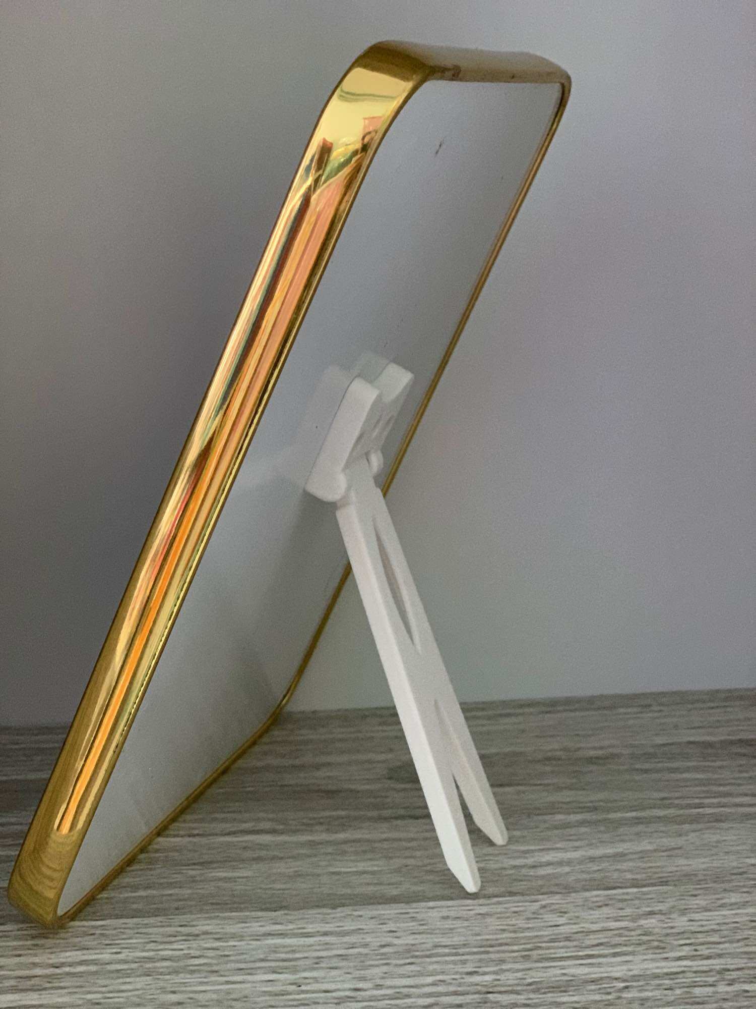 Khung Ảnh Công Giáo Để Bàn 15x21cm.