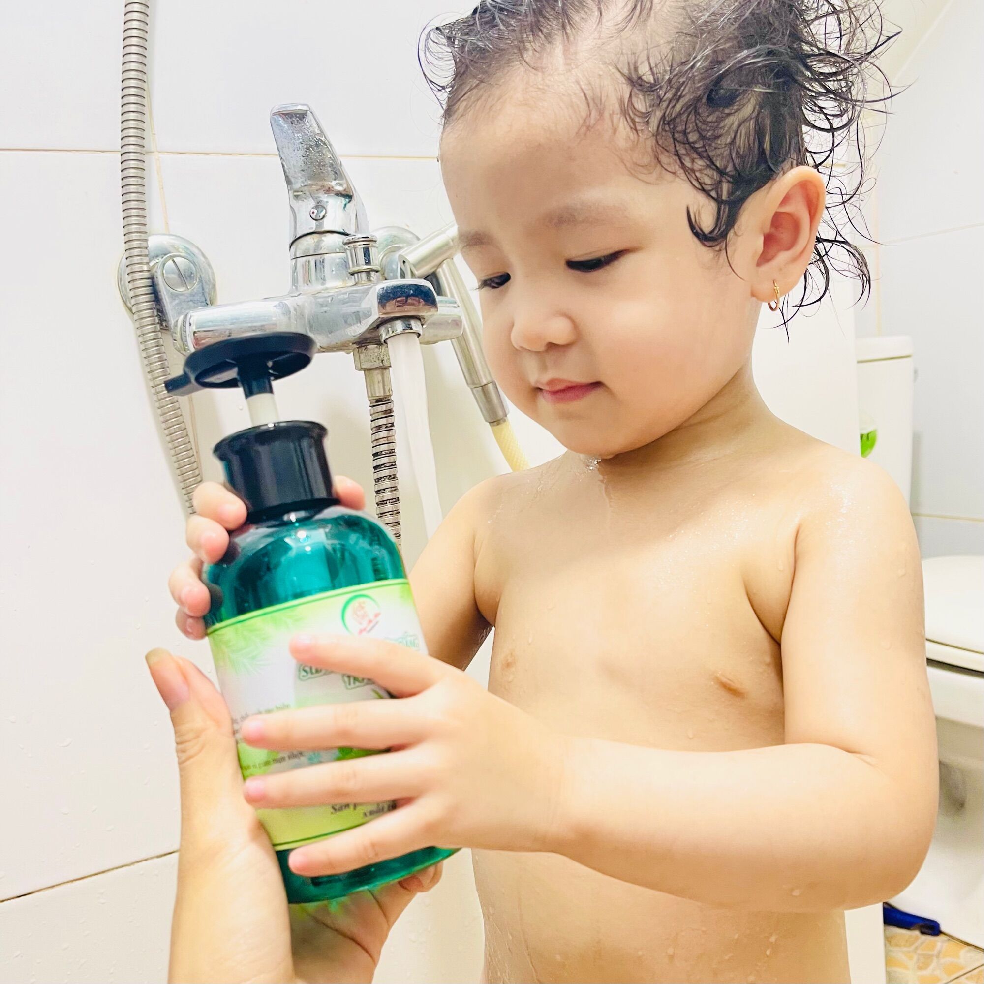 SỮA TẮM GỘI MƯỚP ĐẮNG TRÀM TRÀ