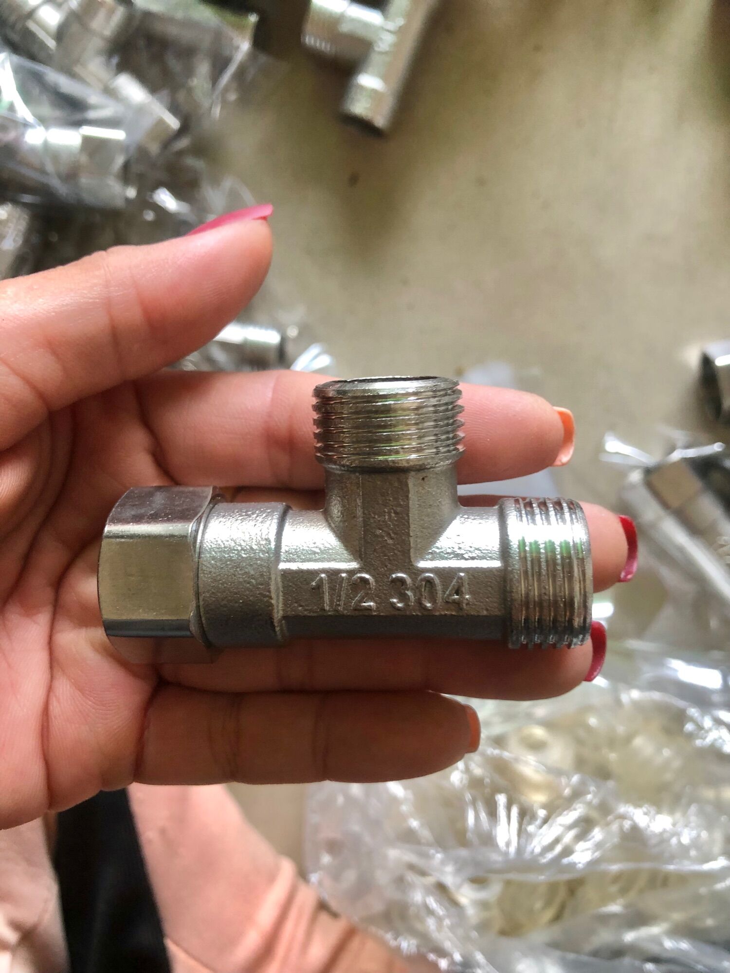 Tê cầu -Tê chia nước inox ren phi 21