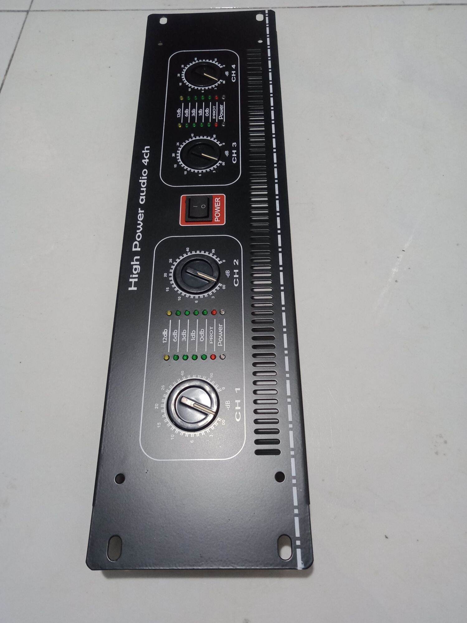 mặt ampli lên thành cục đẩy 4 kênh