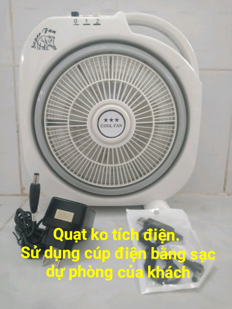 quạt hộp b2 sử dụng cúp ( mất) điện bằng sạc dự phòng điện thoại của khách.và sử dụng như quạt điện 220v.
