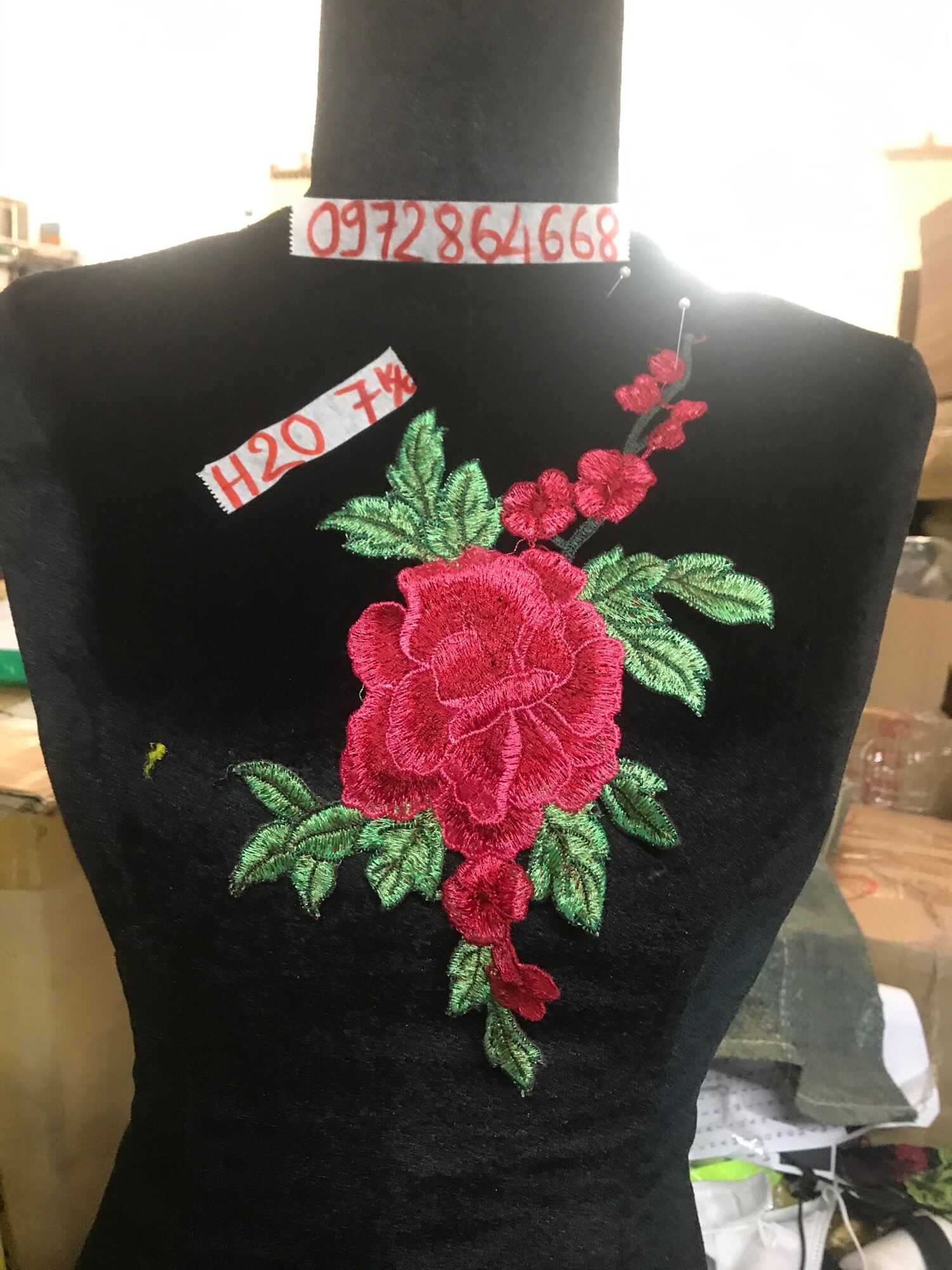 2 bông Hoa thêu trang trí mã H20