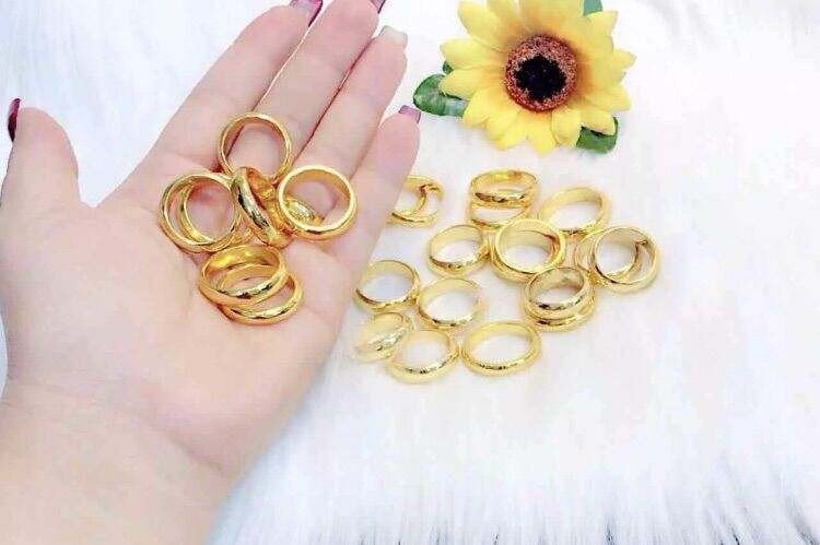 Nhẫn trơn mạ vàng 24k loại 2 chỉ khắc 9999