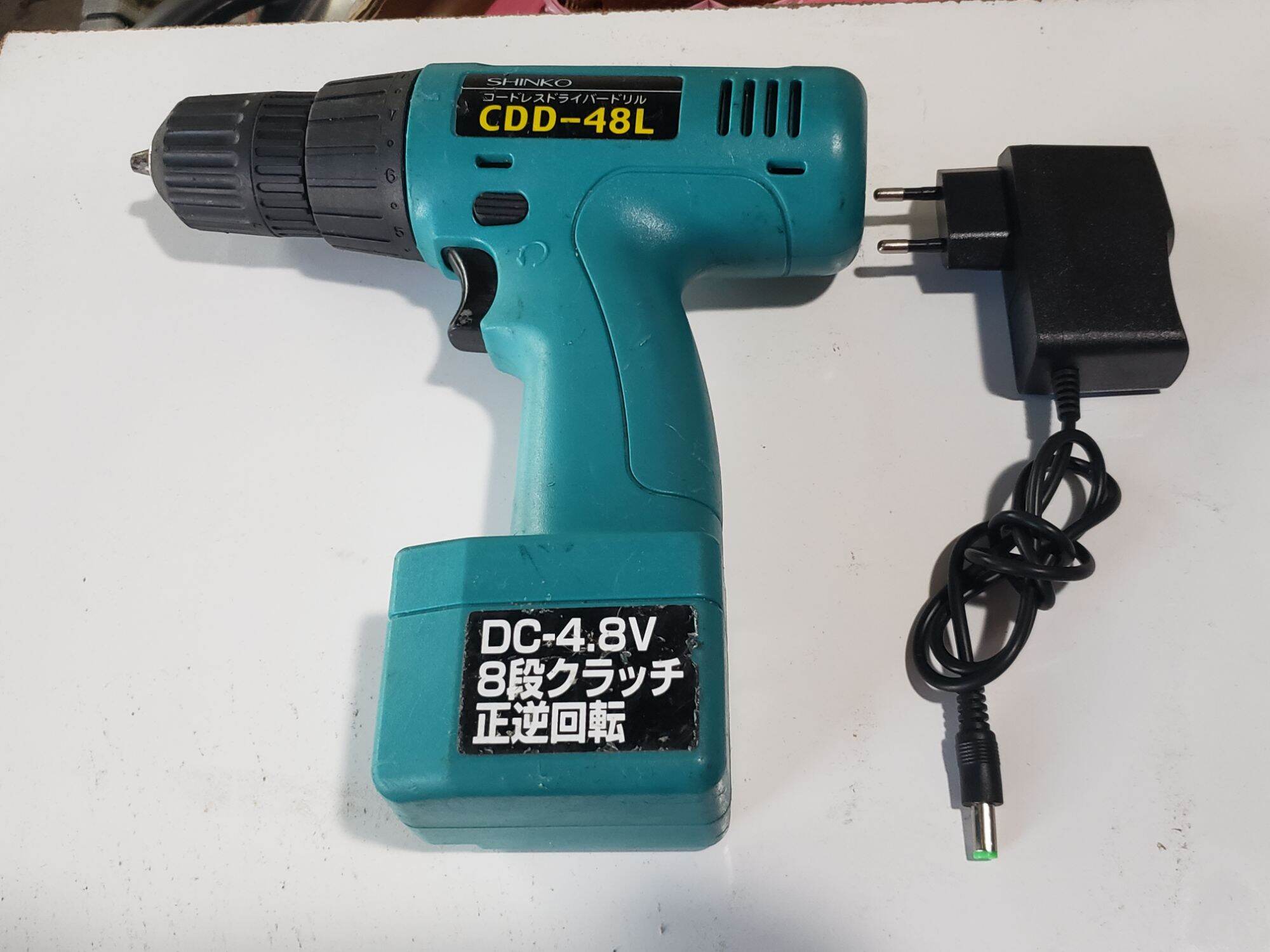 Máy khoan pin nhật bãi đã đóng pin mới và kèm sạc 220v