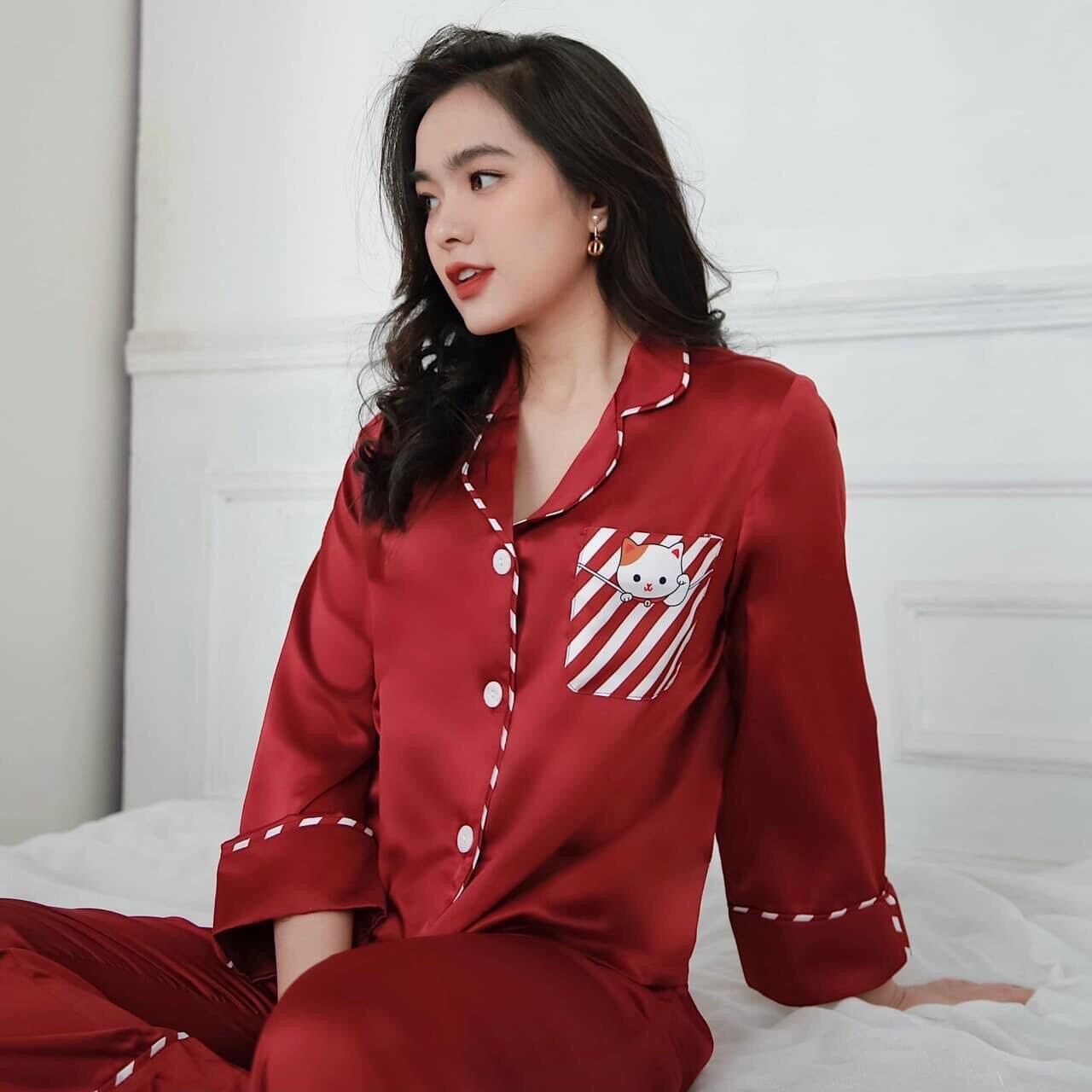 Bộ ngủ lụa latin
