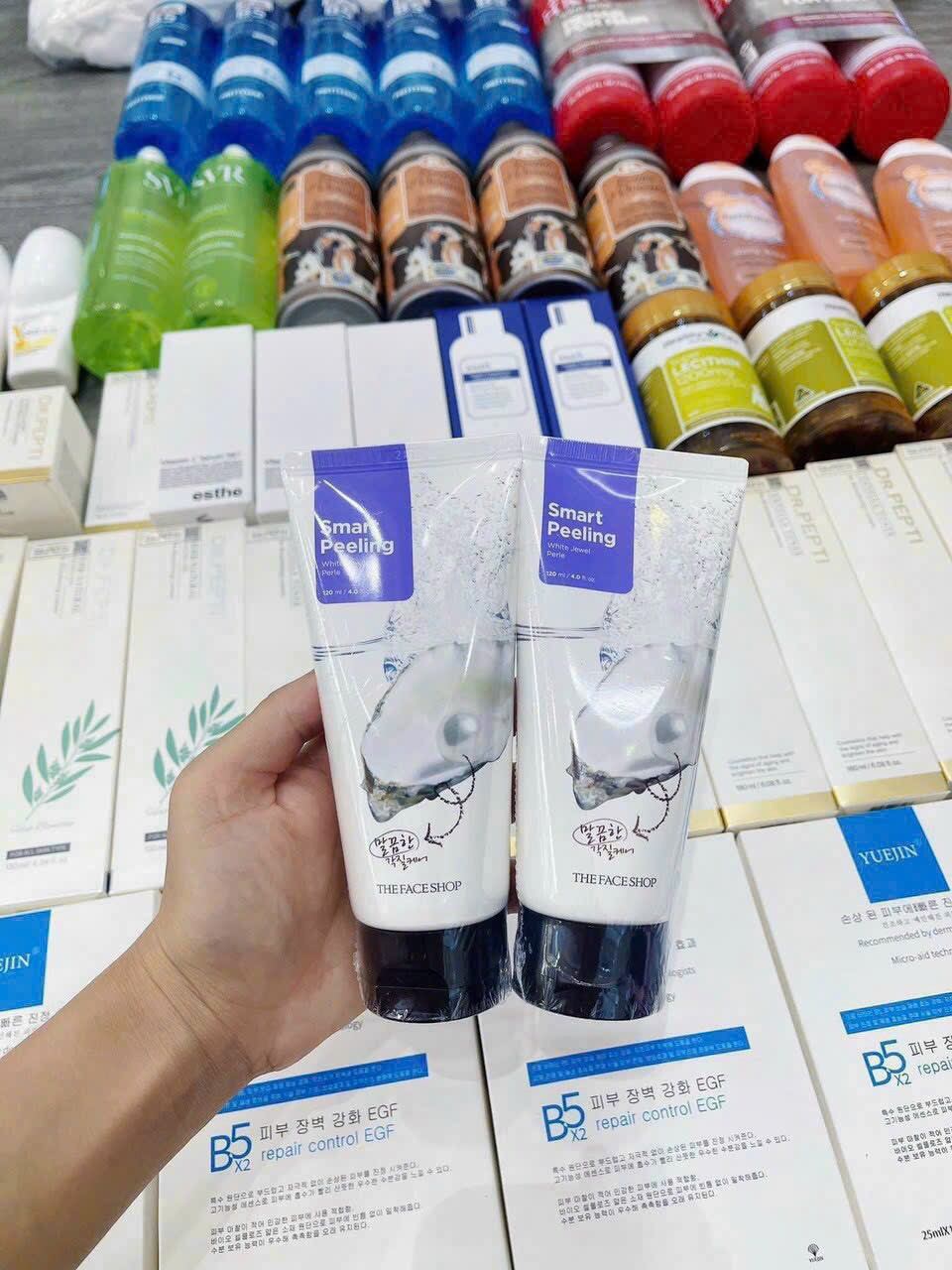 Tẩy Da Chết Ngọc Trai Smart Peeling ( The Face shop) 120ml