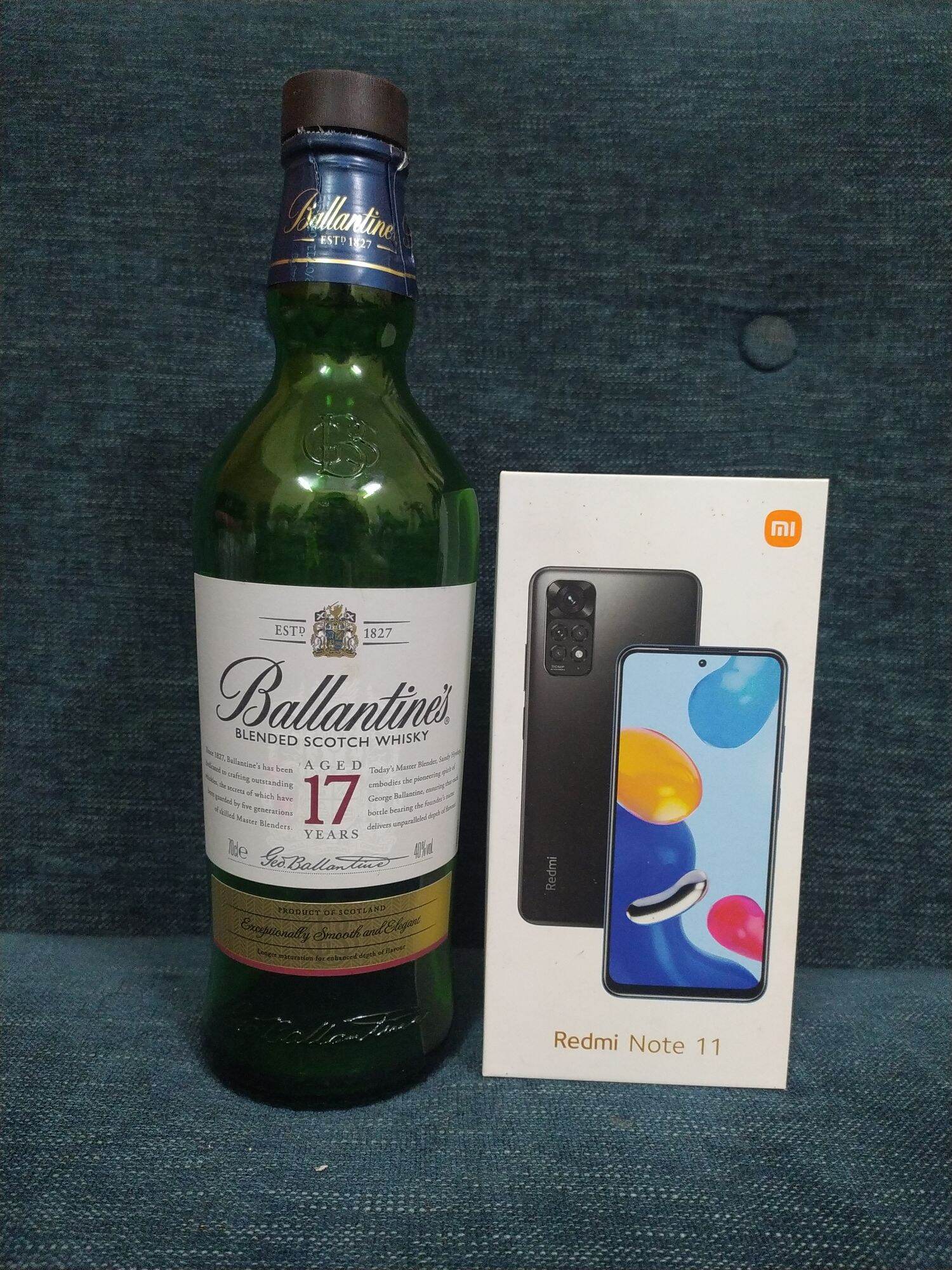 CHAI BALLANTINE'S FULL HỘP [RỖNG]