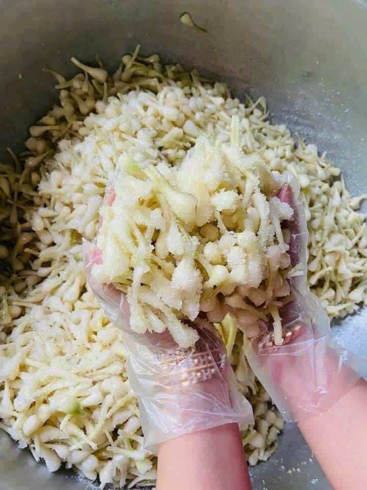 Hủ 700gr Kiệu ngâm đường (món ăn ngày tết)