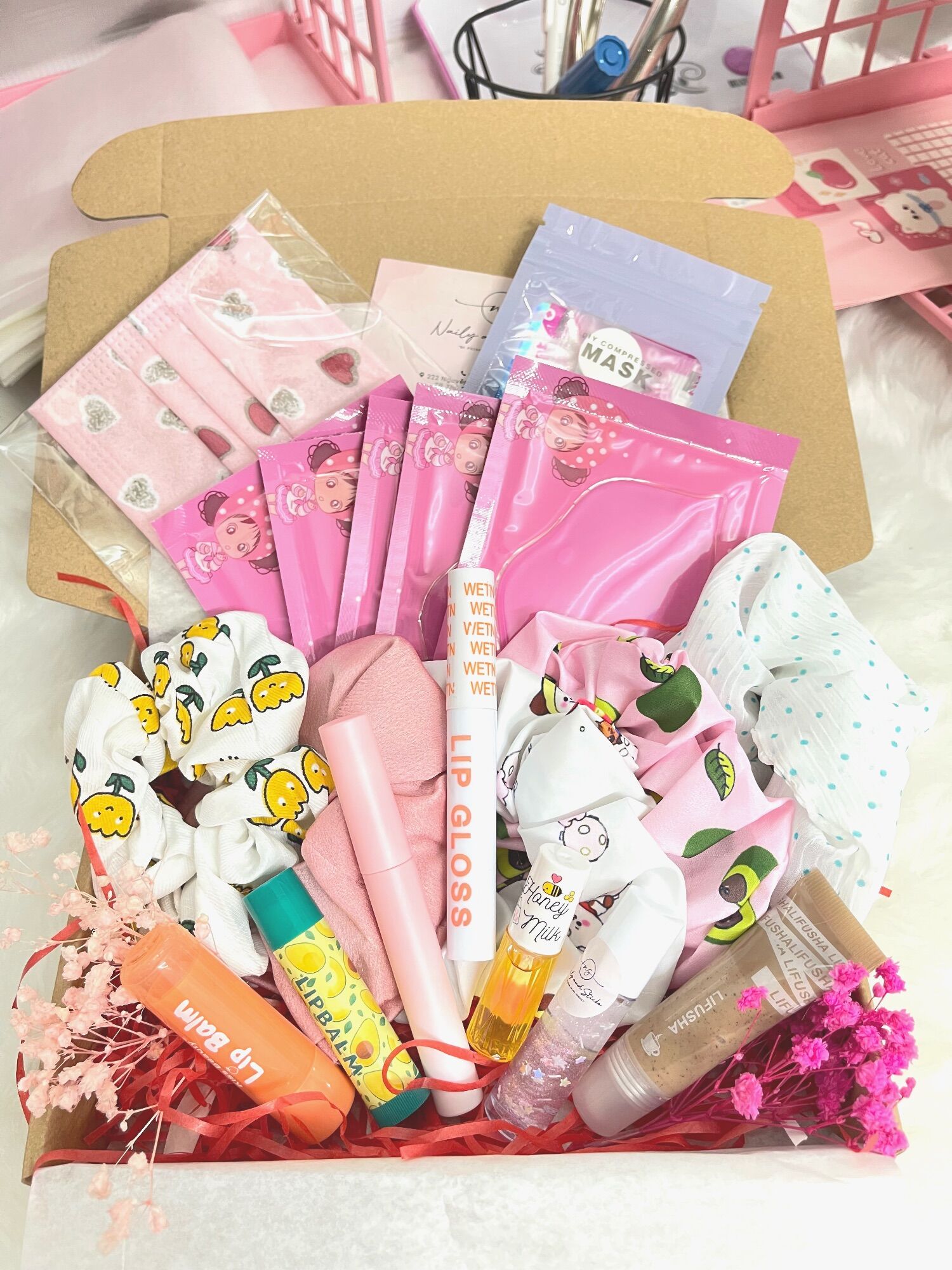 Set quà tặng “be-lips” hơn 15 món dành cho môi siêu tiết kiệm