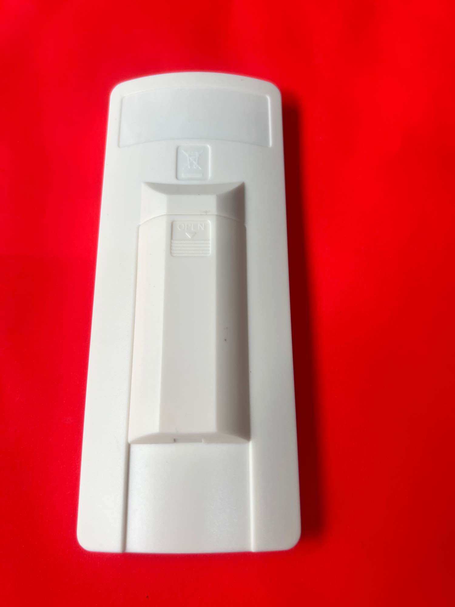 Điều khiển máy lạnh Panasonic nút cam