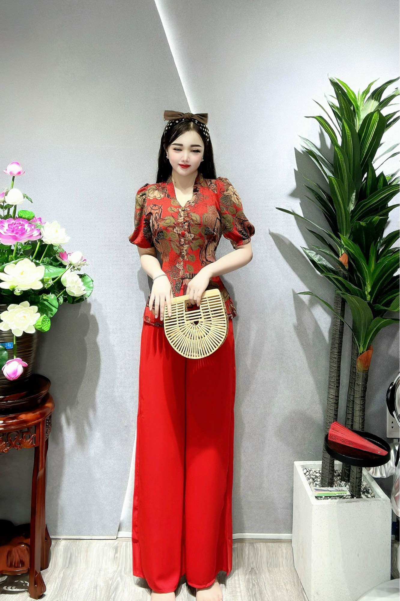 Bộ bà ba cổ tym nút bọc tay bí lụa mango