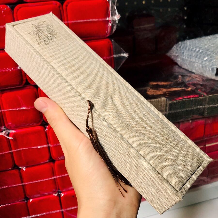 [Giá sỉ] Hộp gấm dài đựng vòng cổ