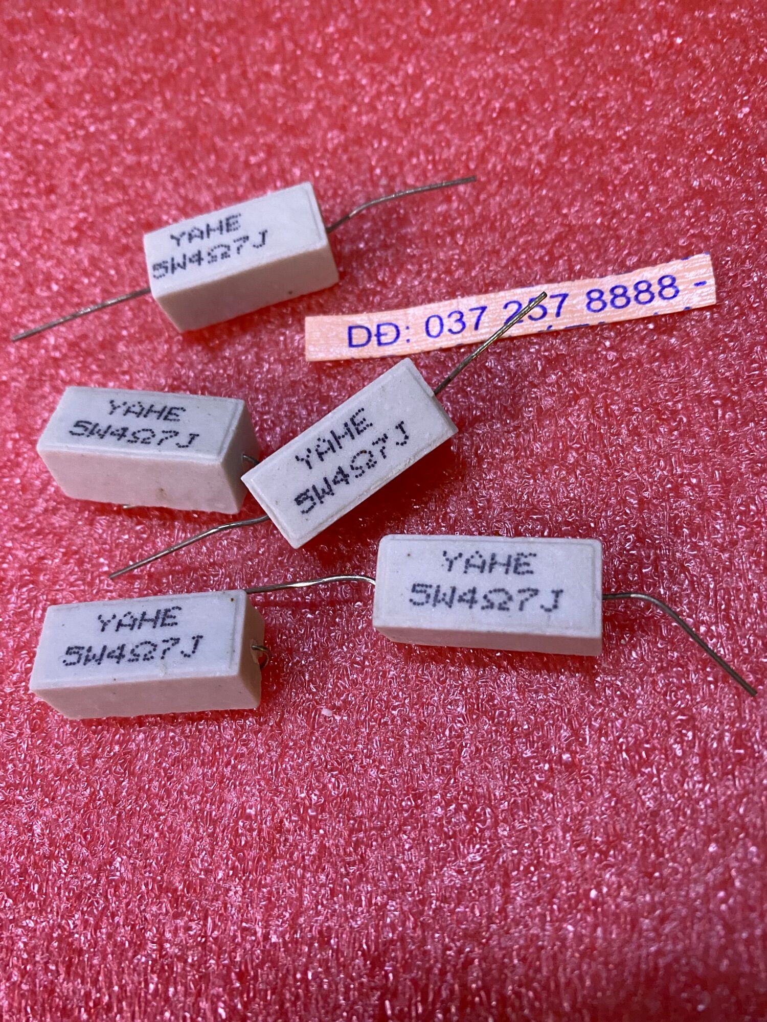 Trở sứ công suất 5 w--4.7 ohm