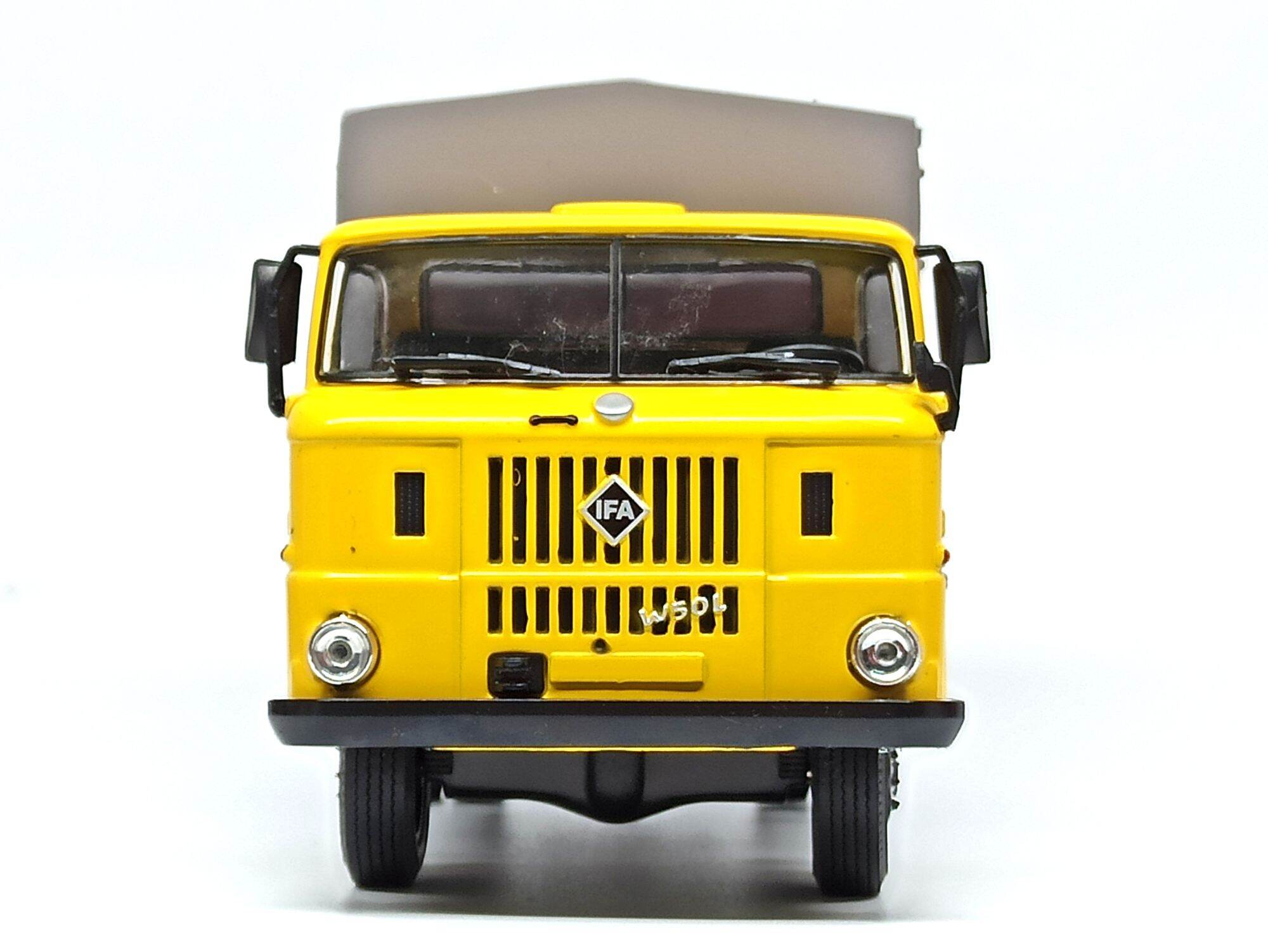 Mô hình xe IFA W50L Tỷ lệ 1/43