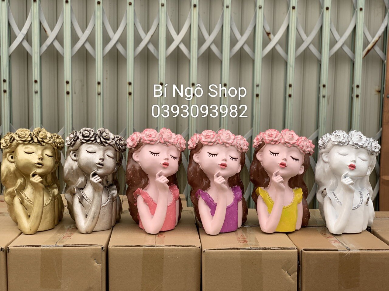 Bình hoa composite cô gái tóc dài búp bê 3 cao 27cm