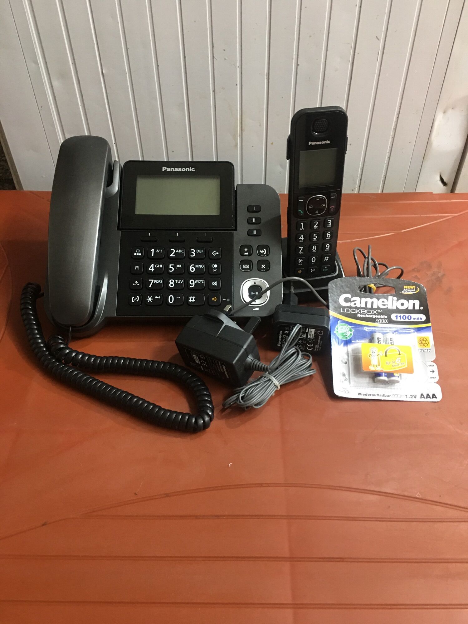 Điện Thoại Panasonic KX-TGF310CX