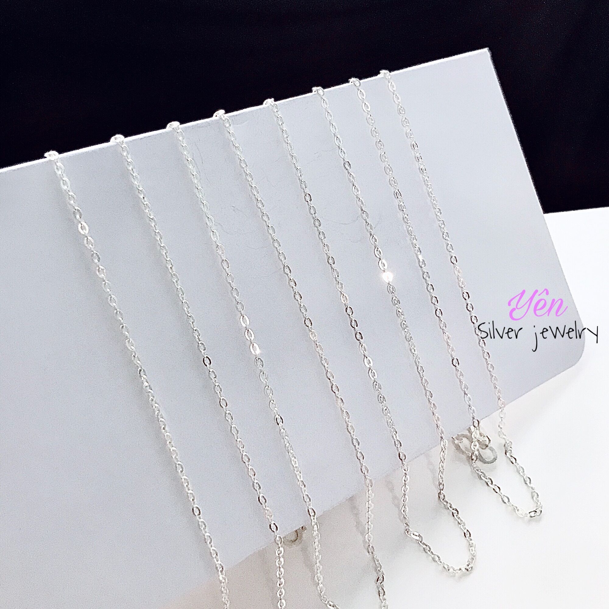 [Nhập RS0822 giảm 30k cho đơn 99k]Dây chữ cong bạc mỏng đơn giản