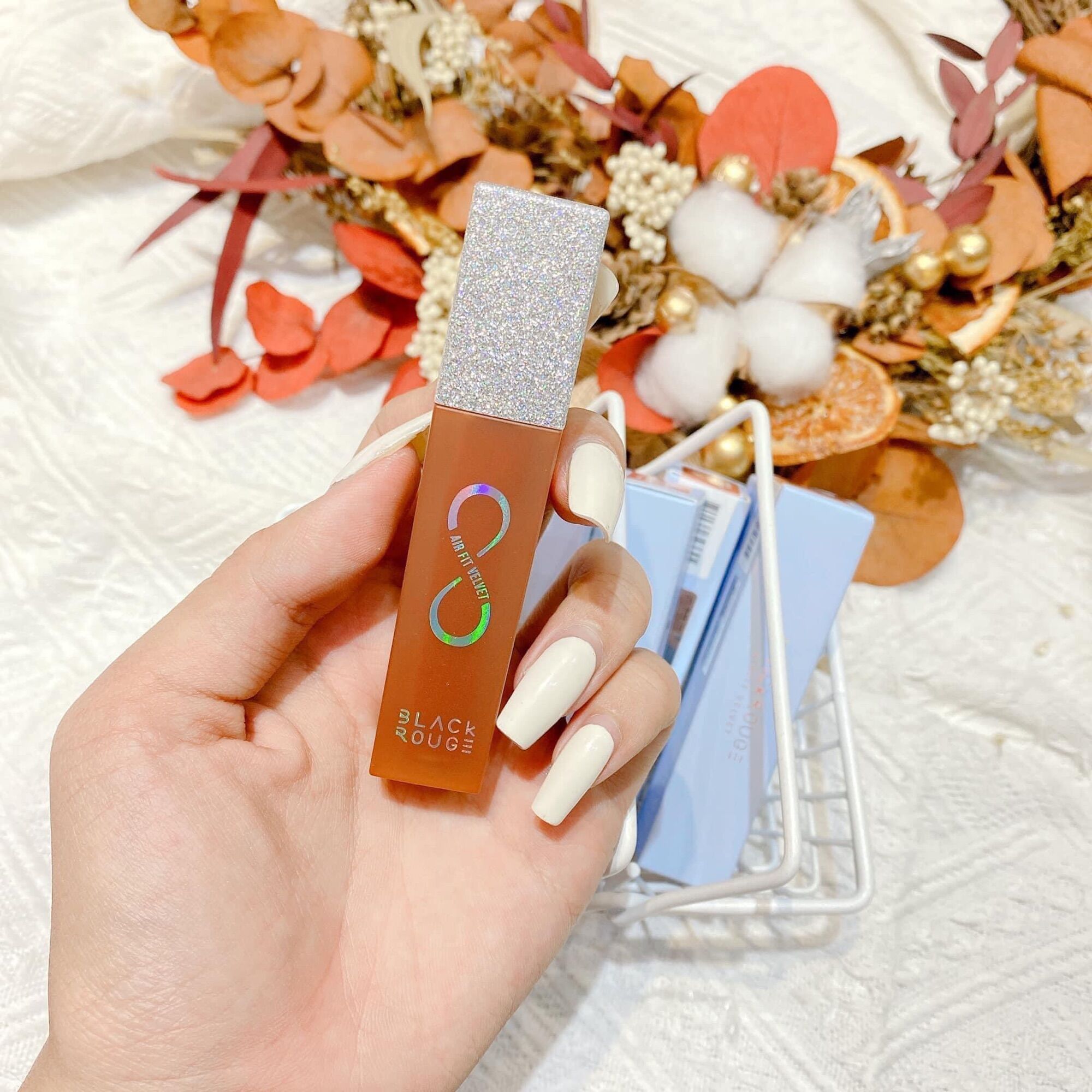 Son blackrouge v8 - mẫu mới hot trend
