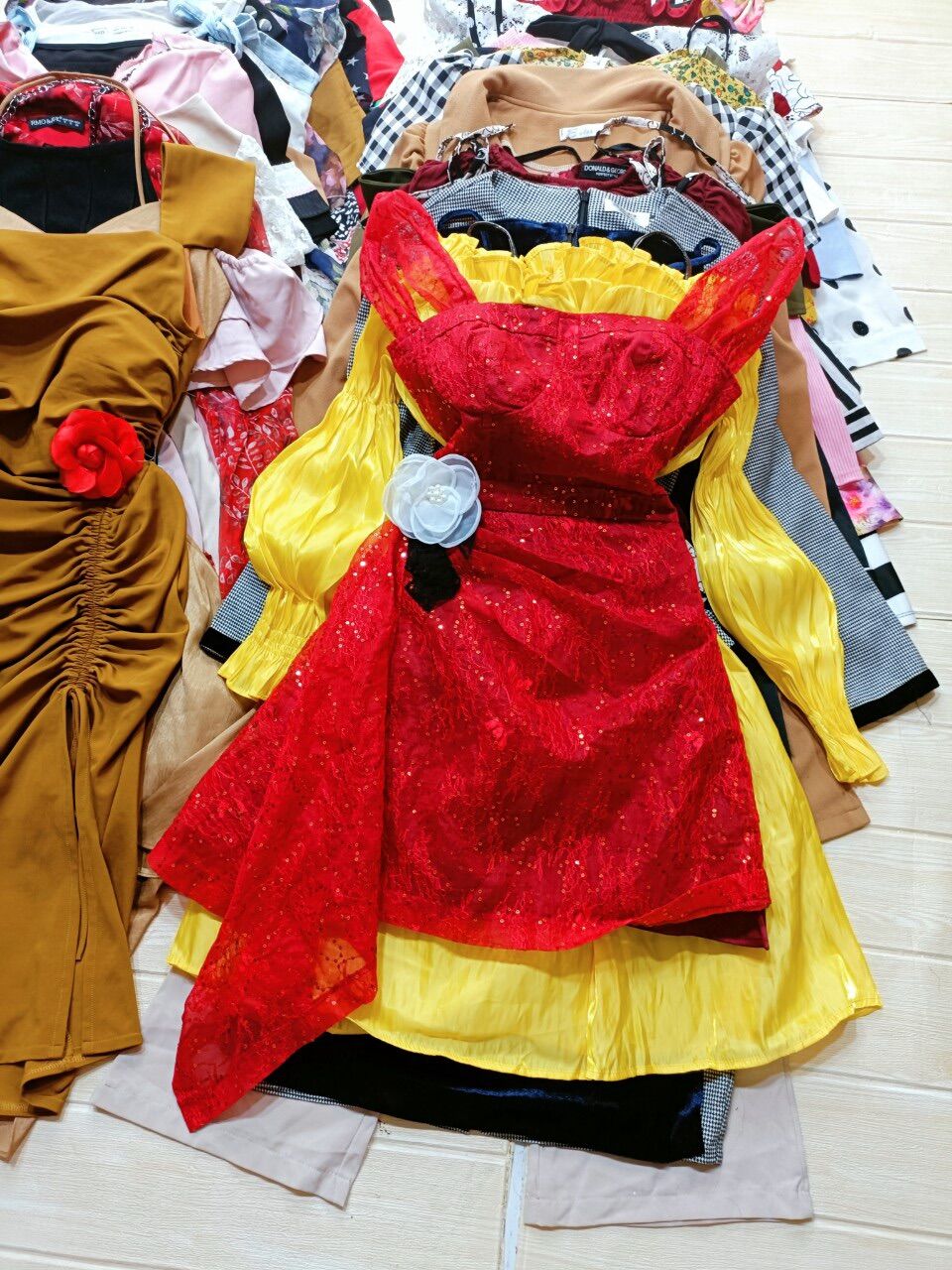 Đầm hoa size M
