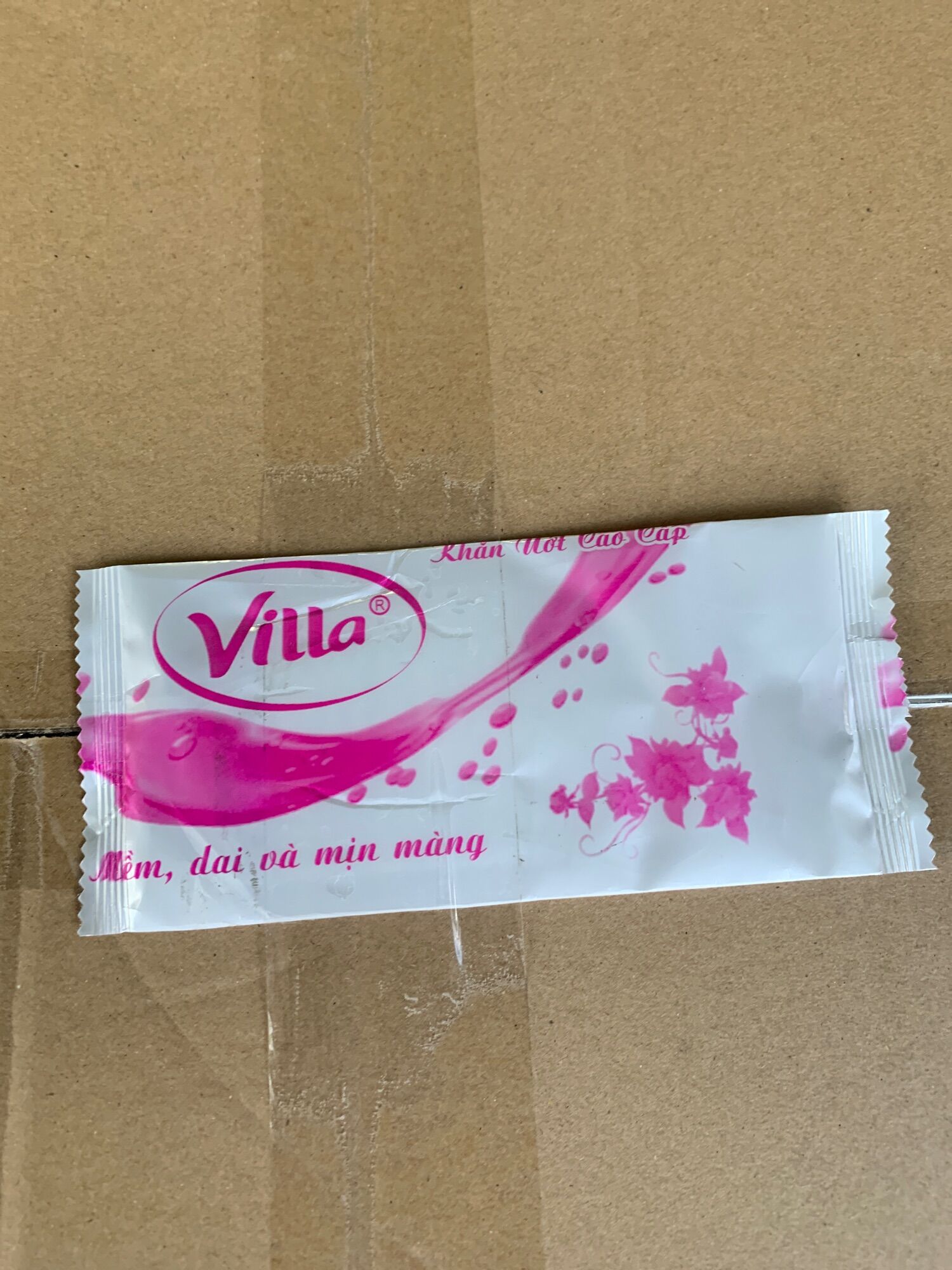 Combo 1 Thùng Khăn Lạnh 2000 Cái villa (Giá Tăng)