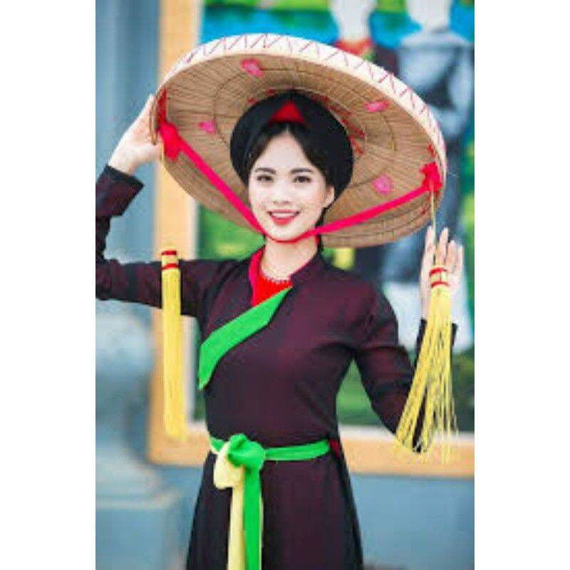 Nón lá quay thao biểu diễn văn nghệ