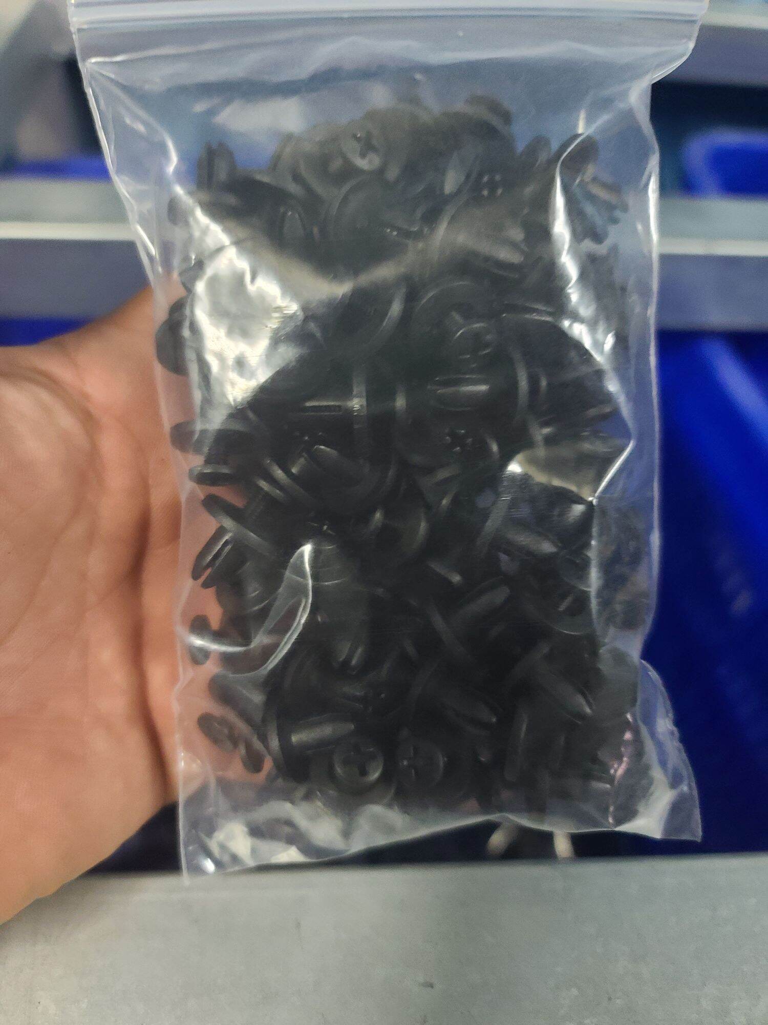 [HCM]100 chốt nút nhựa ô tô 6mm