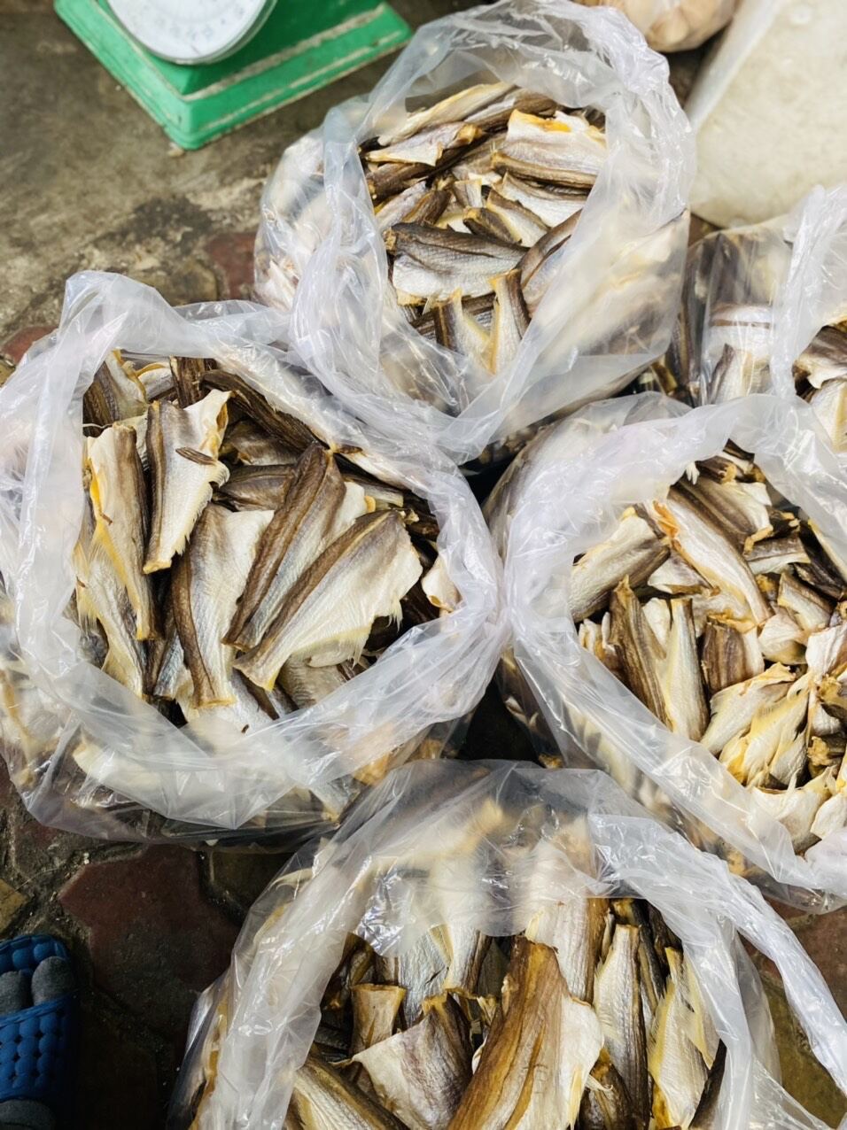 Khô cá dứa baby 1kg ( Hàng khô ráo 5 nắng vừa ăn)
