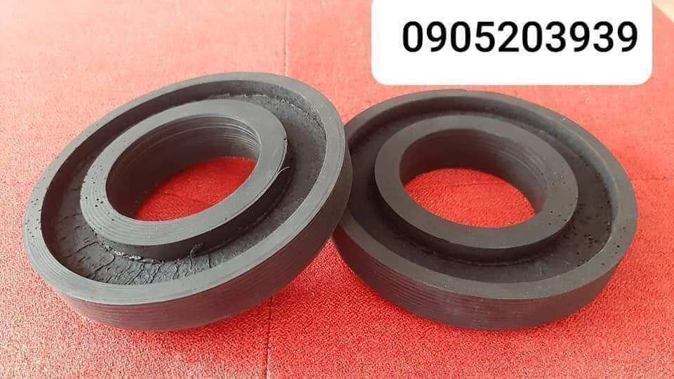 CAO SU NÂNG GẦM CHÔNG KỊT PHUỘC SAU INOVA ( bộ 2 cục cao su tiện)
