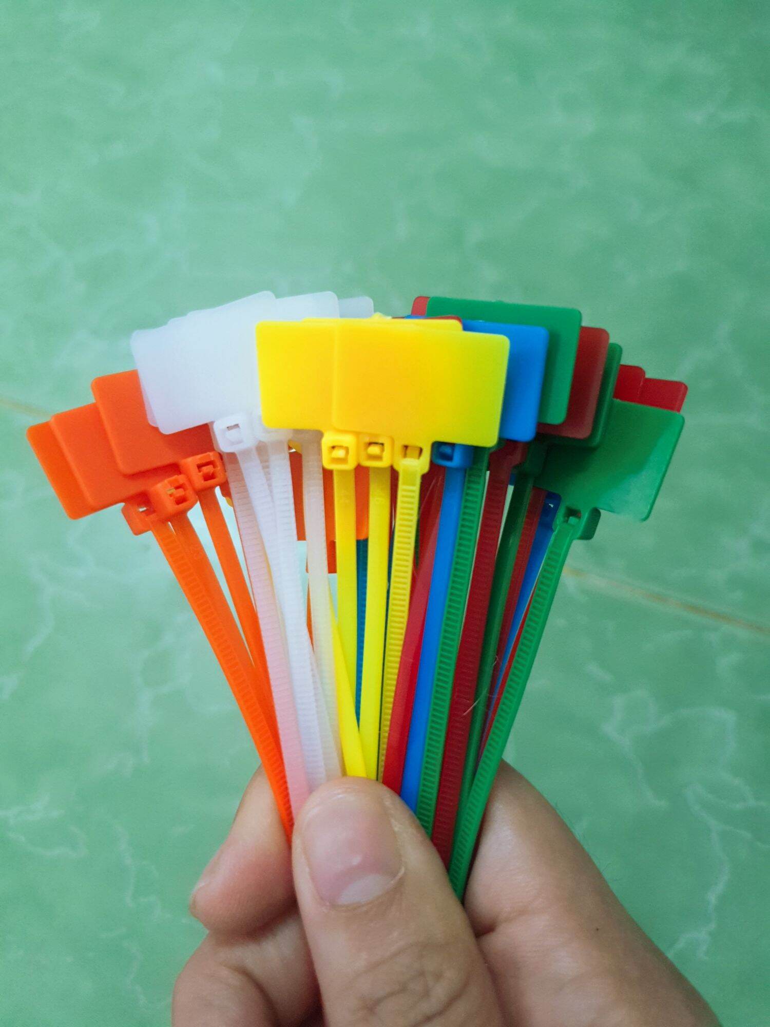 Dây rút nhựa 100mm dùng để đánh dấu