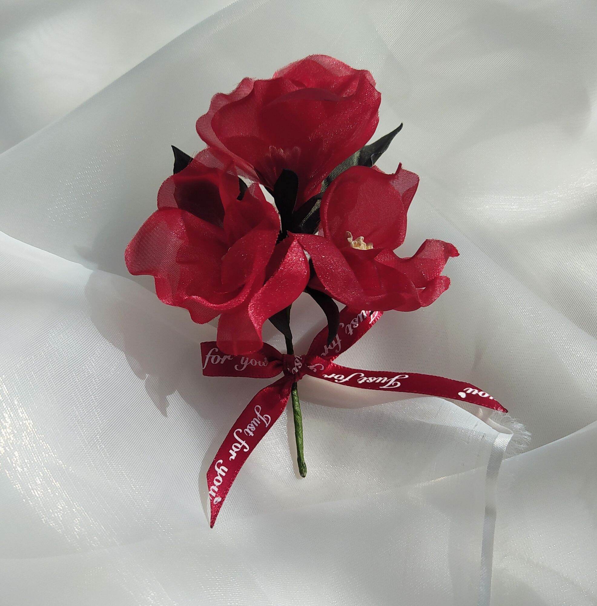 Hoa cài áo handmade màu đỏ, cài áo Canto