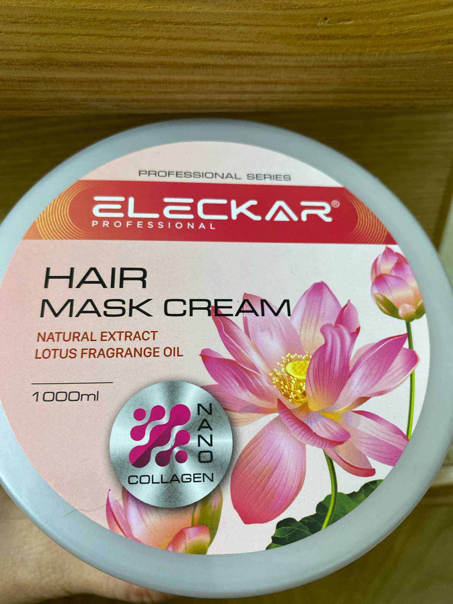 Dầu hấp HOA SEN - Kem ủ tóc mềm mượt có thể dùng như dầu xả.