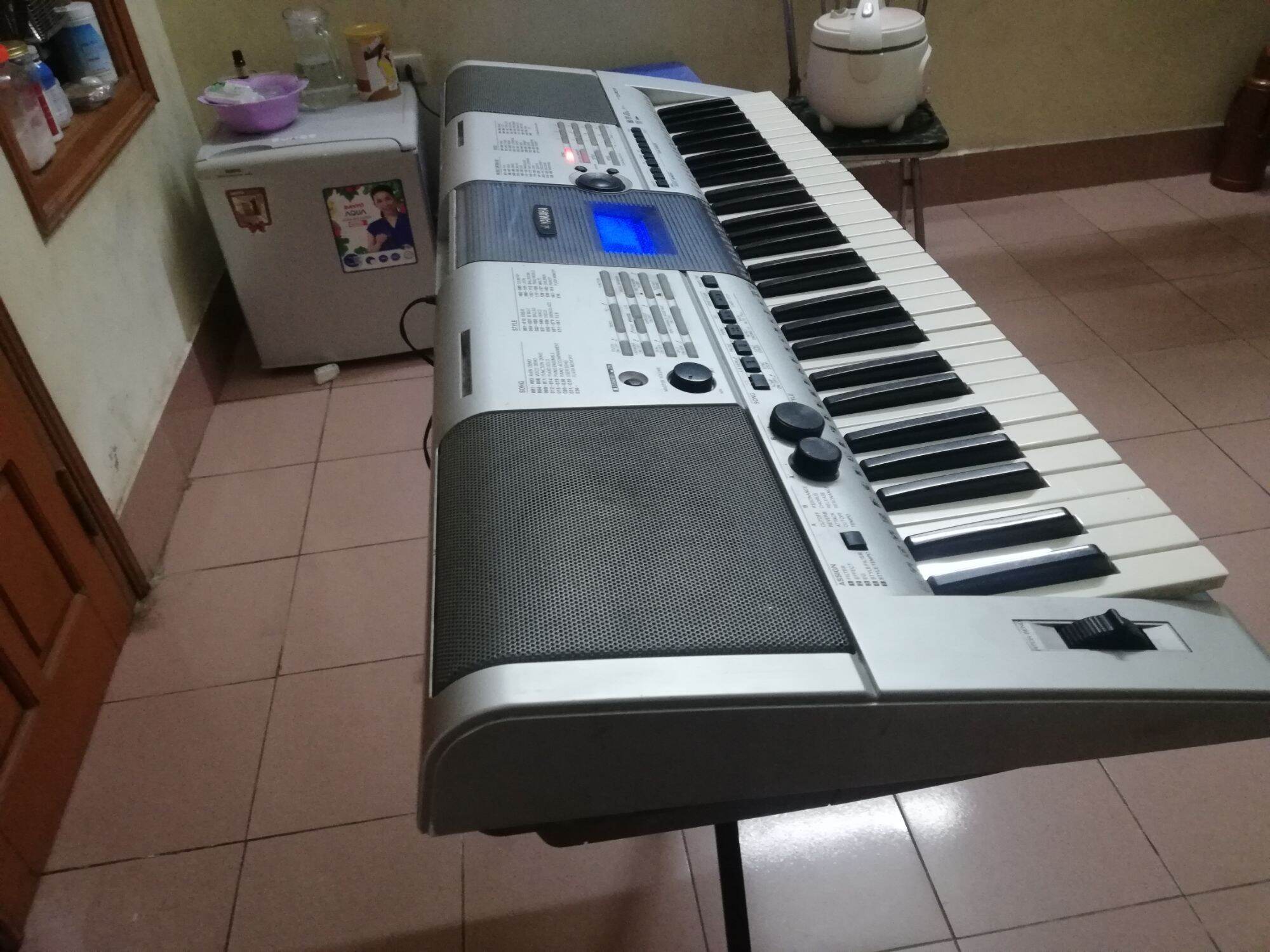 Đàn Organ Yamaha PSR e403