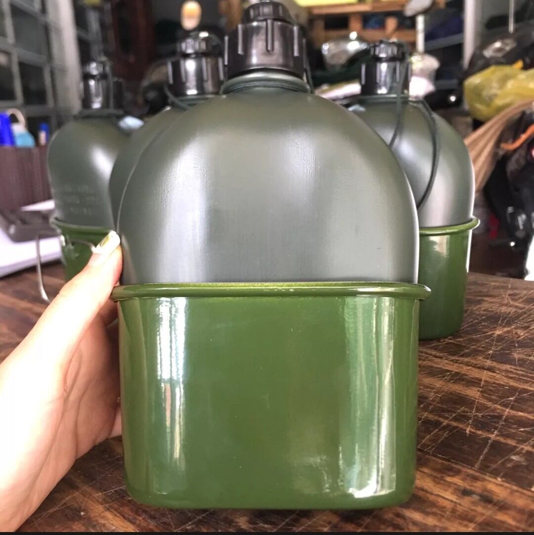 Bình tông 1L có ca nhôm và túi đựng
