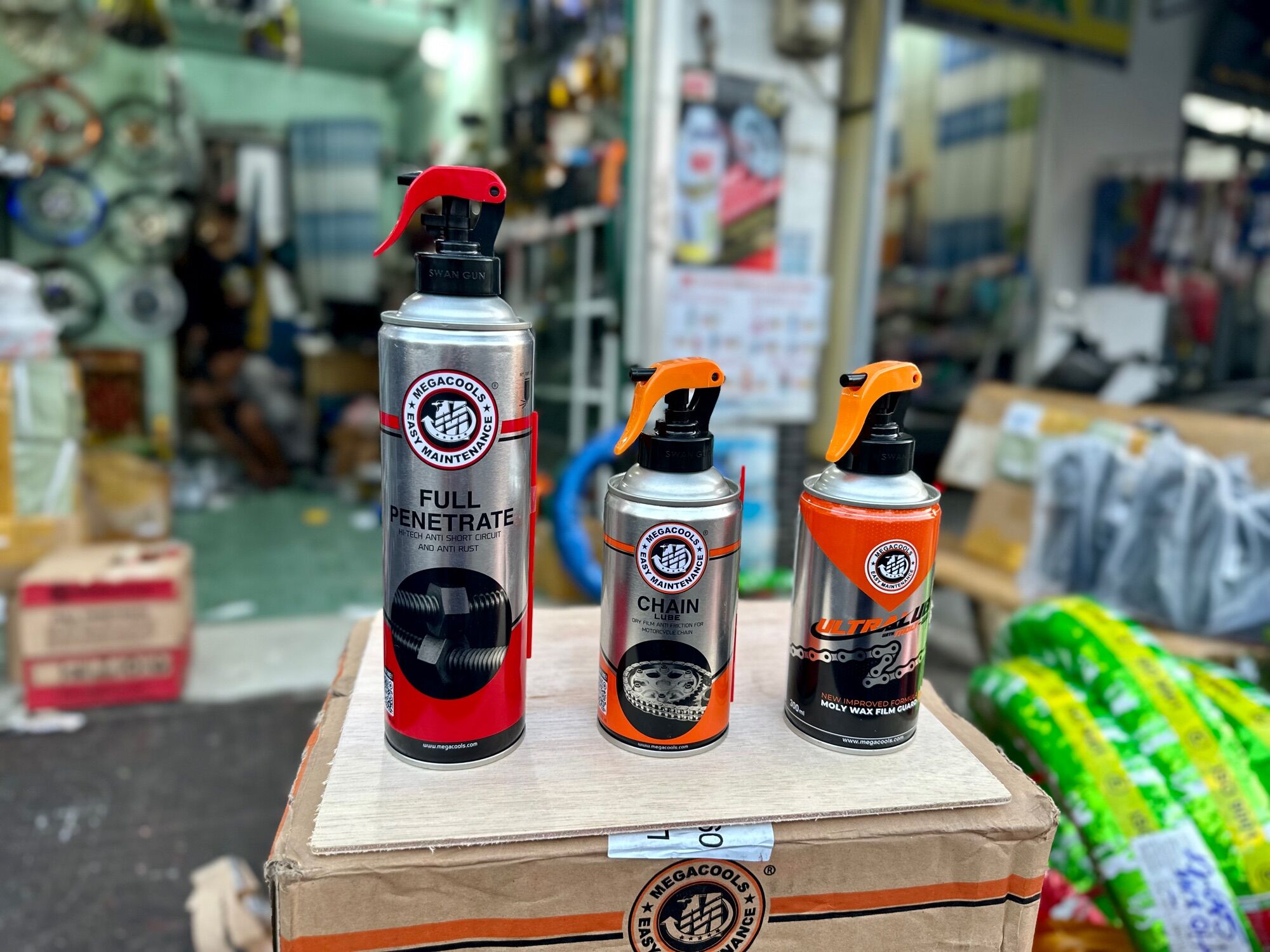 Chai Xịt Dưỡng Rữa Sênh Megacools Indonesia