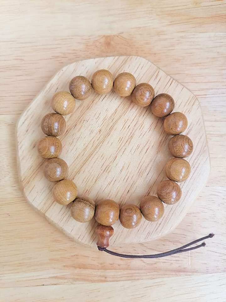 Chuỗi vòng tay gỗ tùng bách 10ly (hương gỗ dịu)
