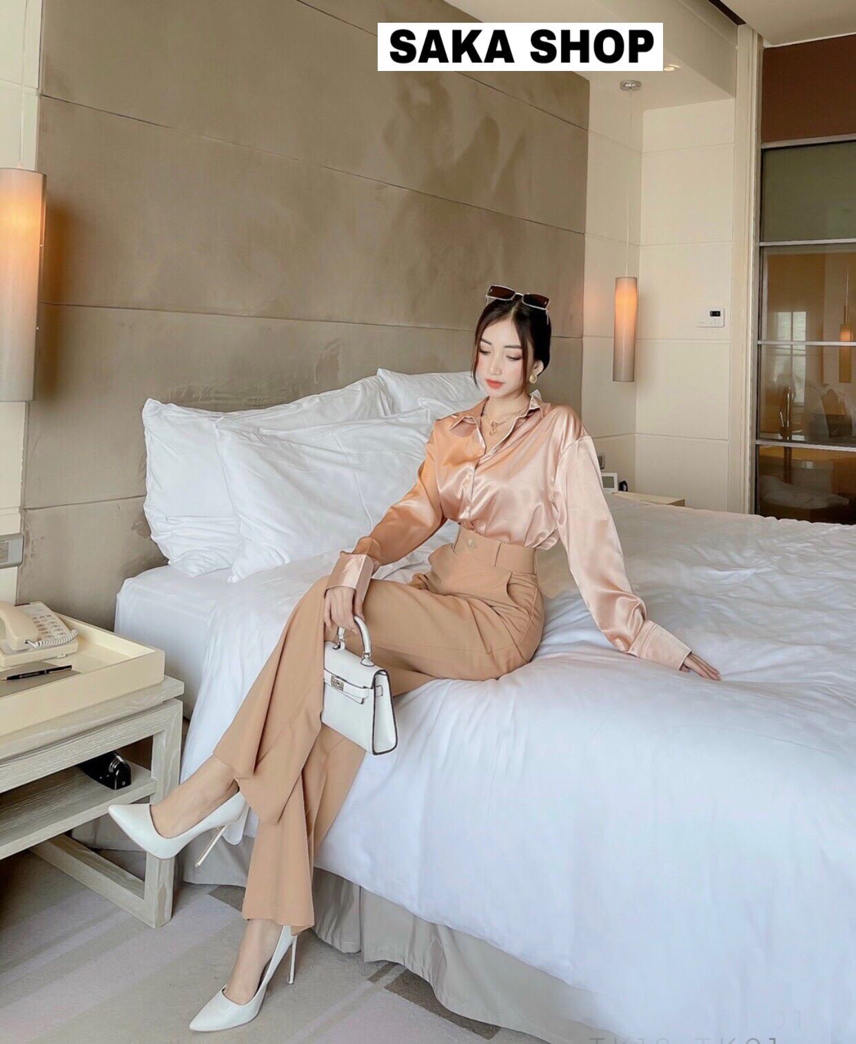Áo sơ mi lụa nữ tay dài màu hồng nude vải cao cấp