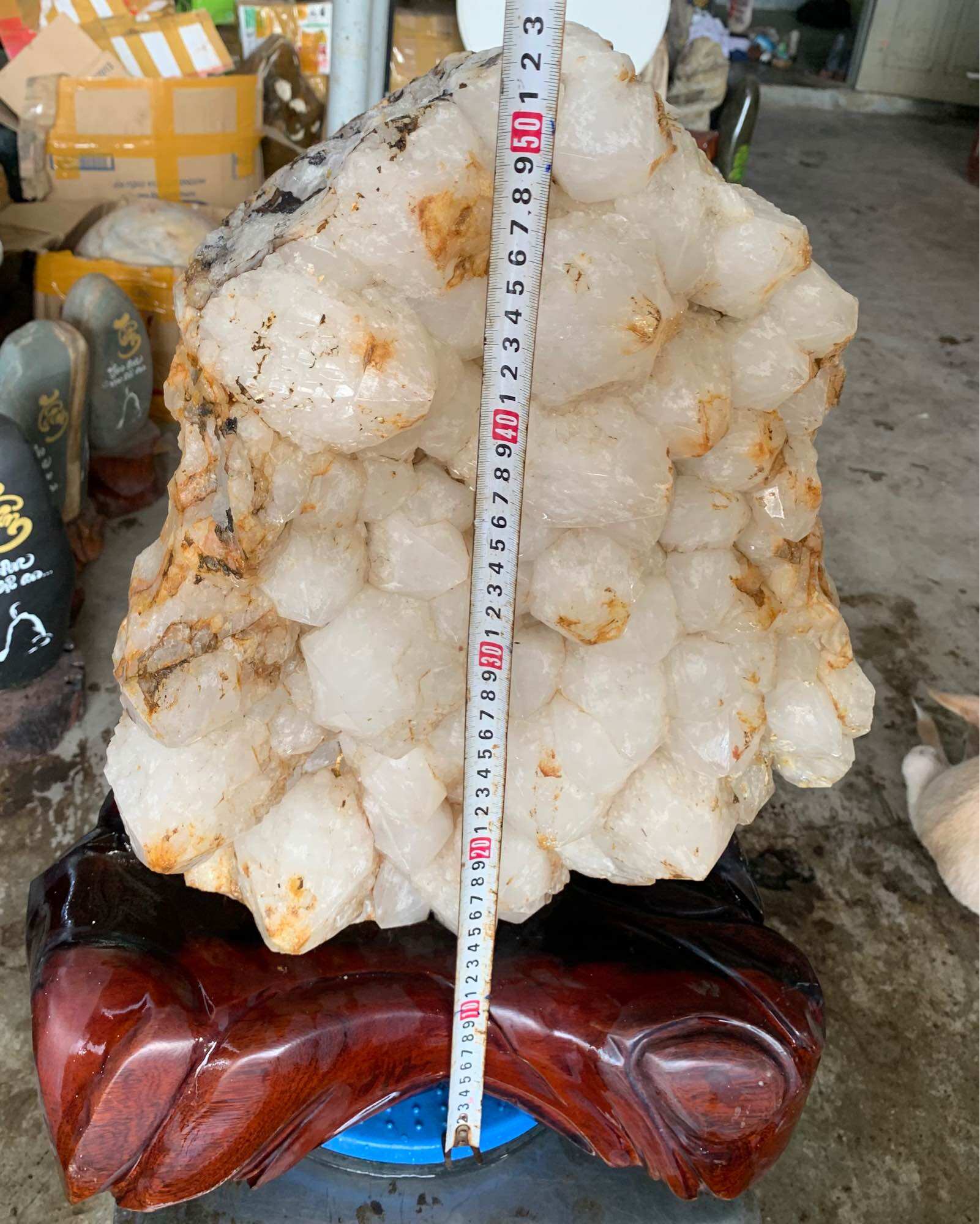 Đá thạch anh búp tự nhiên,(TA4 ,KL: 57kg,C: 53cm, R: 34cm) ...(DTA07)