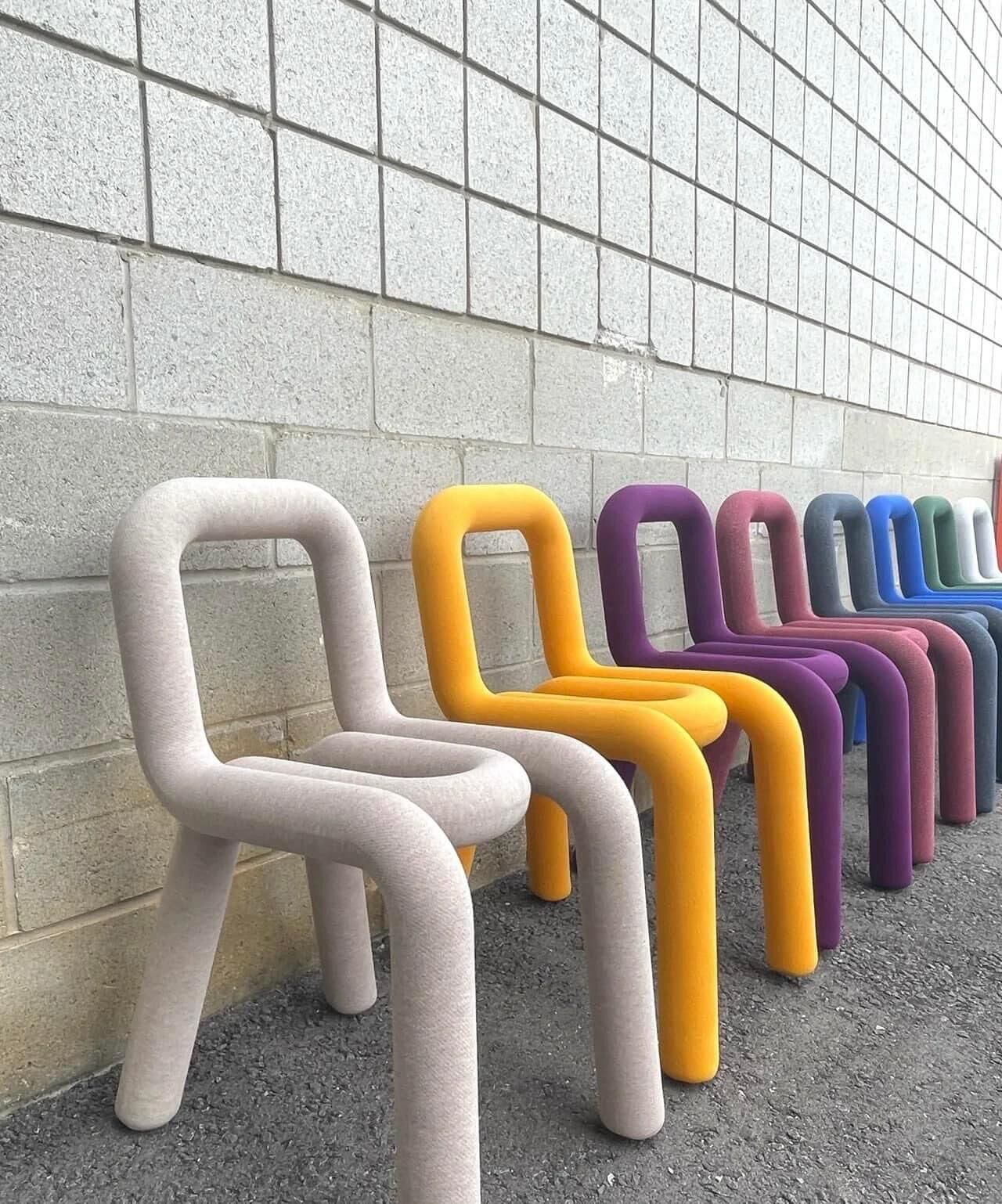 Ghế bold chair phong cách hiện đai trang trí derco
